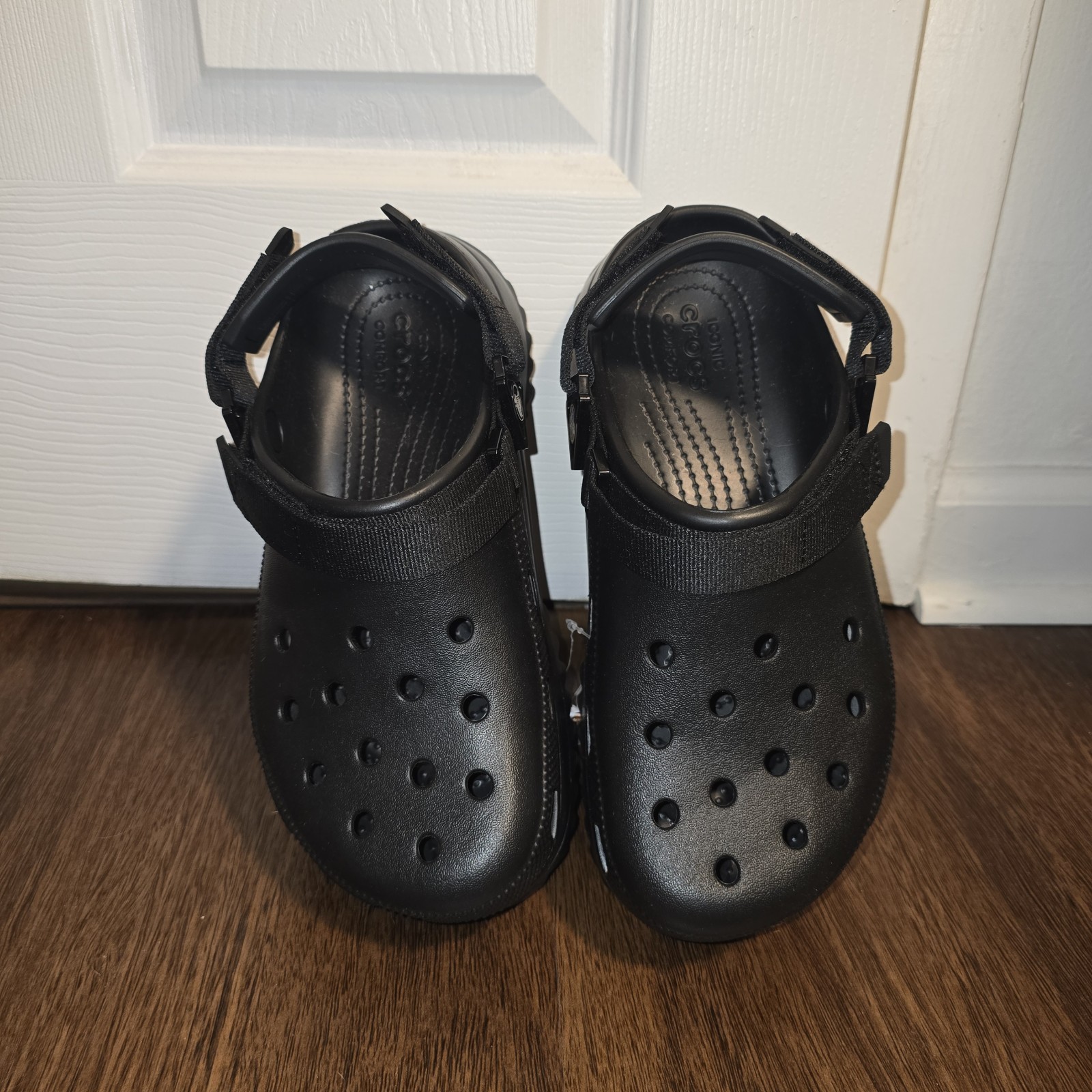 NWT Crocs Hiker Clog M7 W9 Black, Perfect Condition