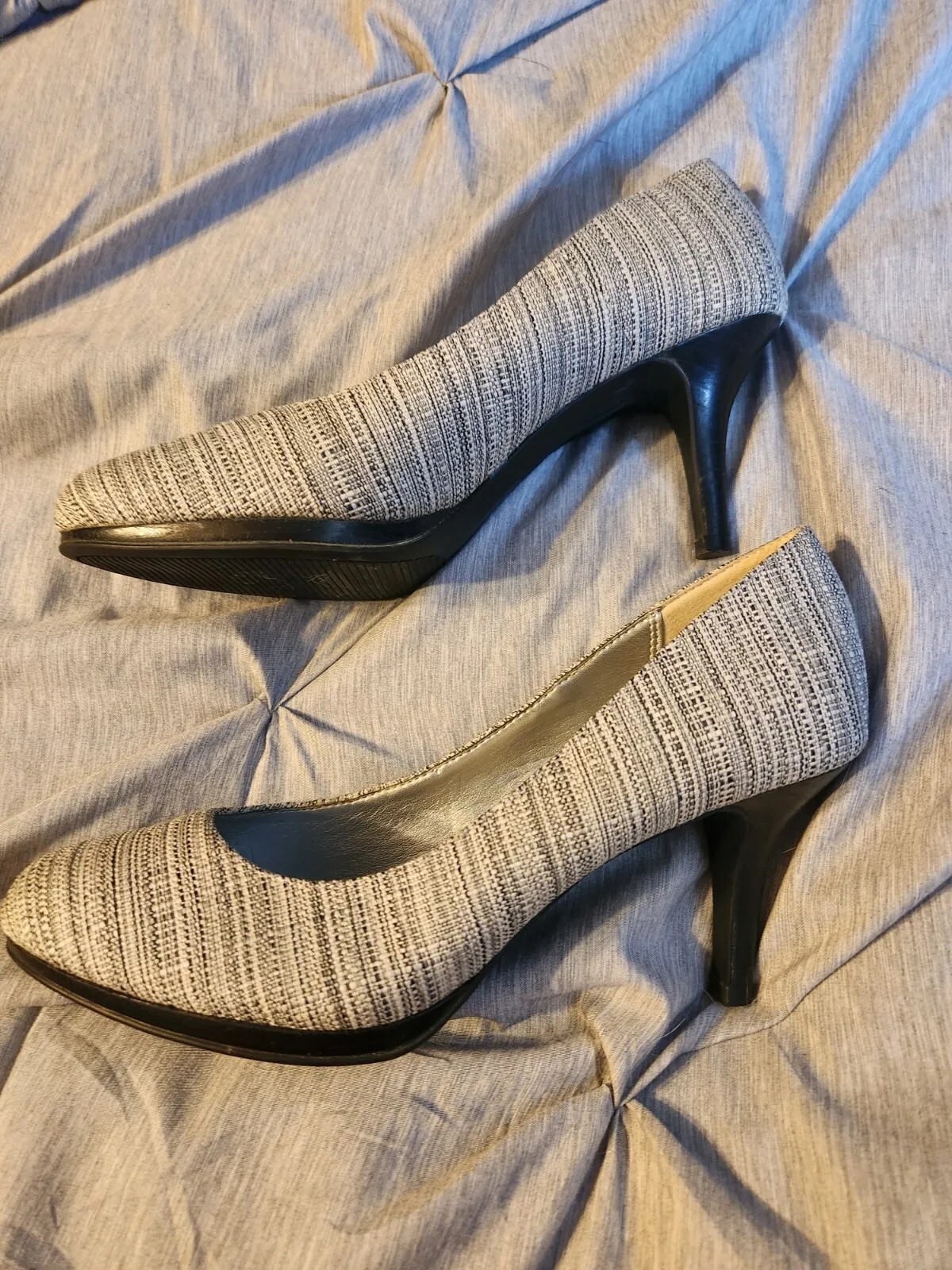 Kelly & Katie Women’s Textured Gray Heels Pumps Size 7