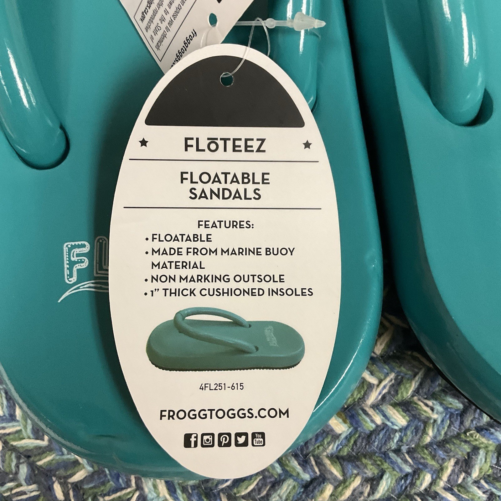 Women’s Frogg Toggs “Floteez” Sandals Turquoise Floats In Water Beach Pool Sz 9