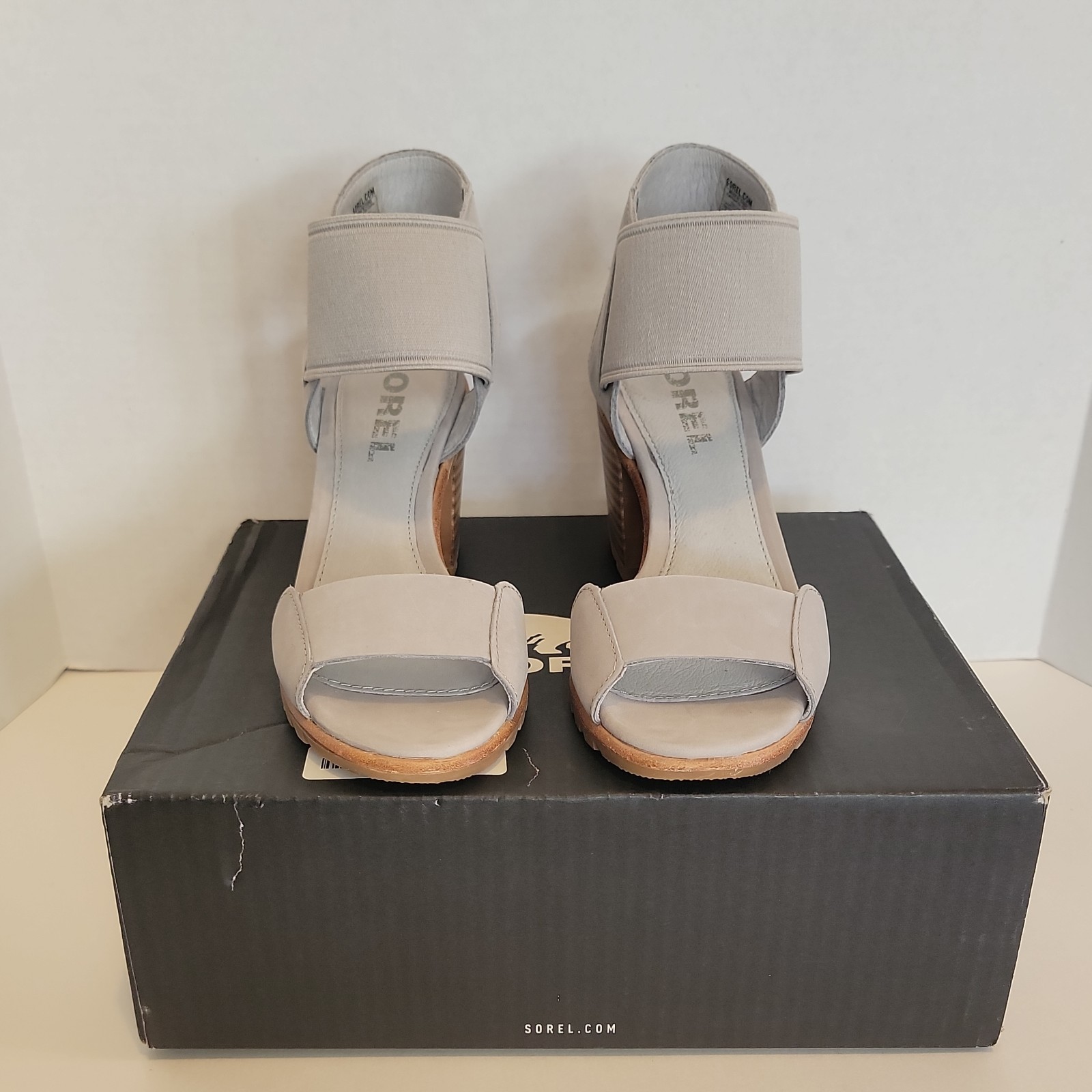 Sorel Womens 7.5 Nadia Sandals Shoes Dove Grey Leather Chunky Heels Casual Chic