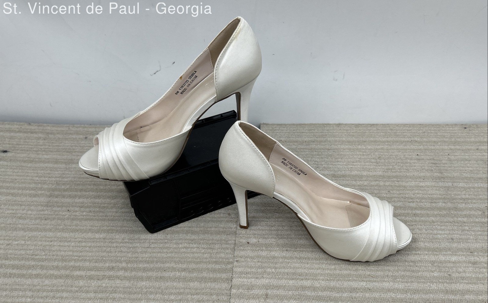 David’s Bridal Starla White Solid Pump Heel Women’s Size 8