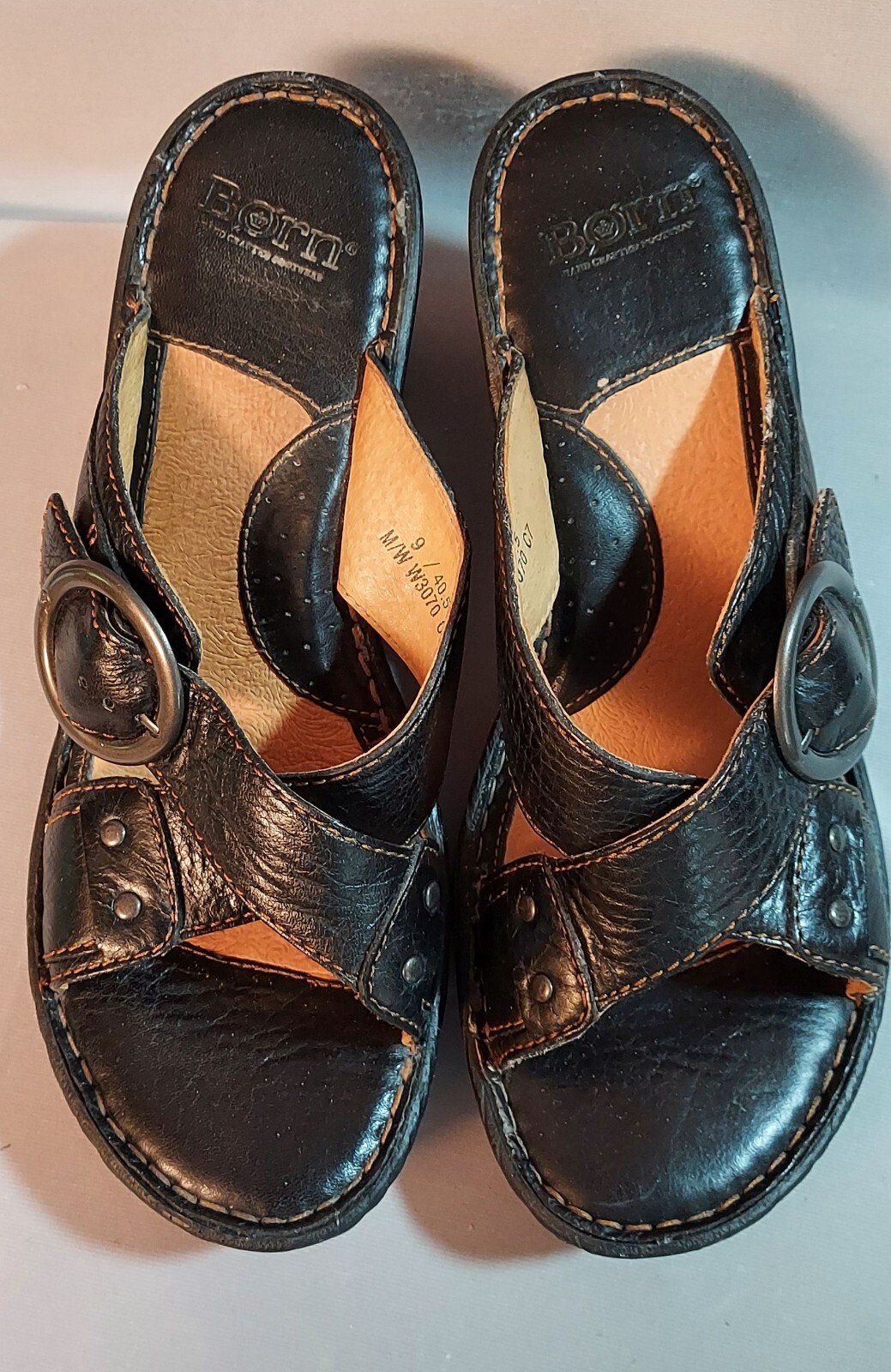 Born – ladies brown leather buckle sandals open back – 2.75 in heels – size 9