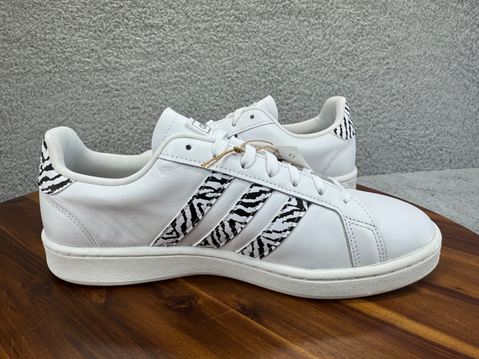 Adidas Women’s Grand Court Zebra GZ0150 Tennis Shoes Size 11 Sneaker White Black