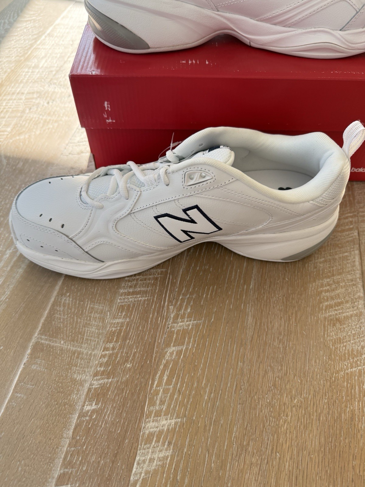 New Balance Wide Ladies WX624WT2 Trainer In White Size 13 2E