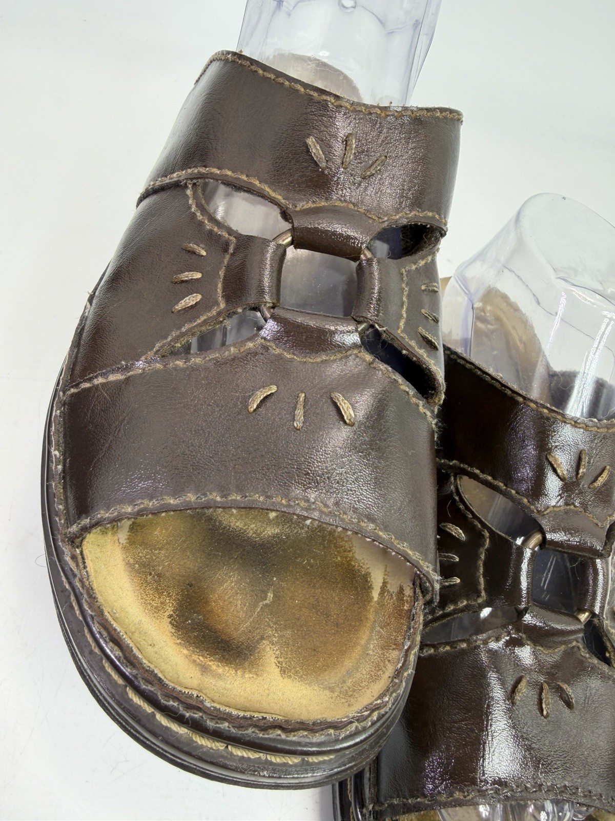 VTG 90’s Lower East Side Brown Center Ring Chunky Sandals Flower Cut Woman’s 9.5