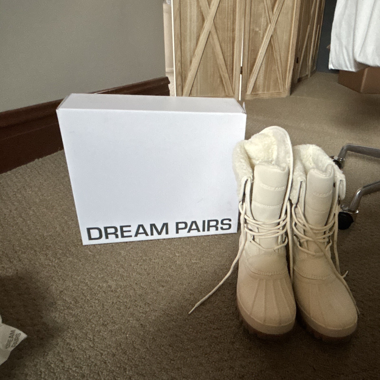 Dream Pairs Women’s Beige Quilted Mid-Calf Faux Fur Lace-Up Snow Boots 7