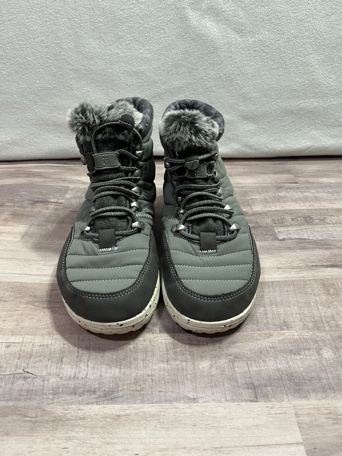 Hey Dude Brandy Ankle Boots Women Sz 6 Grey Faux Fur Lace Up Casual Comfort Shoe