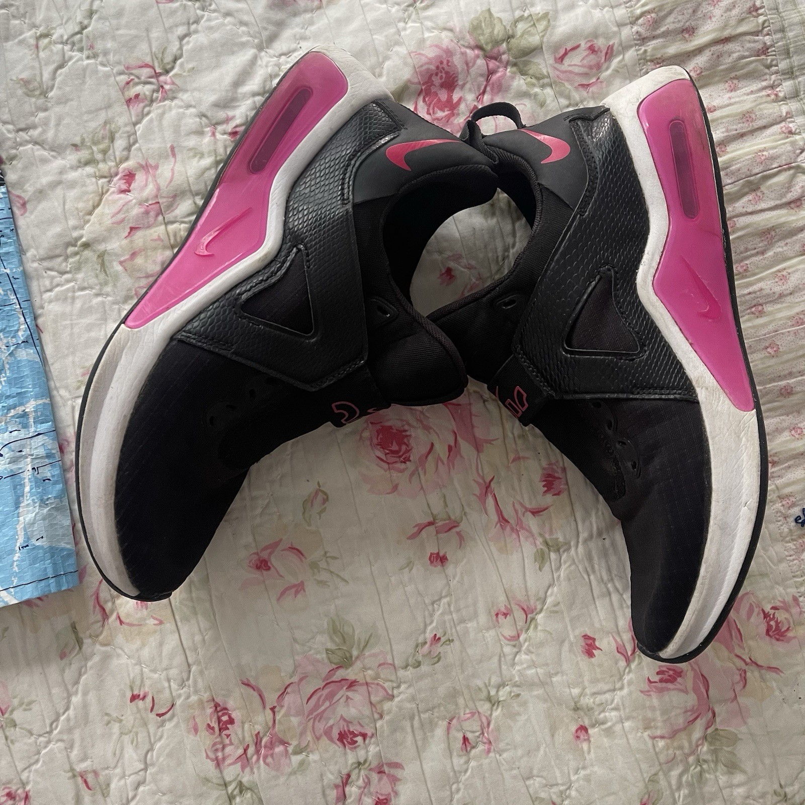 Nike Air Max Bella TR 5 Size 9.5 Black Rush Pink W