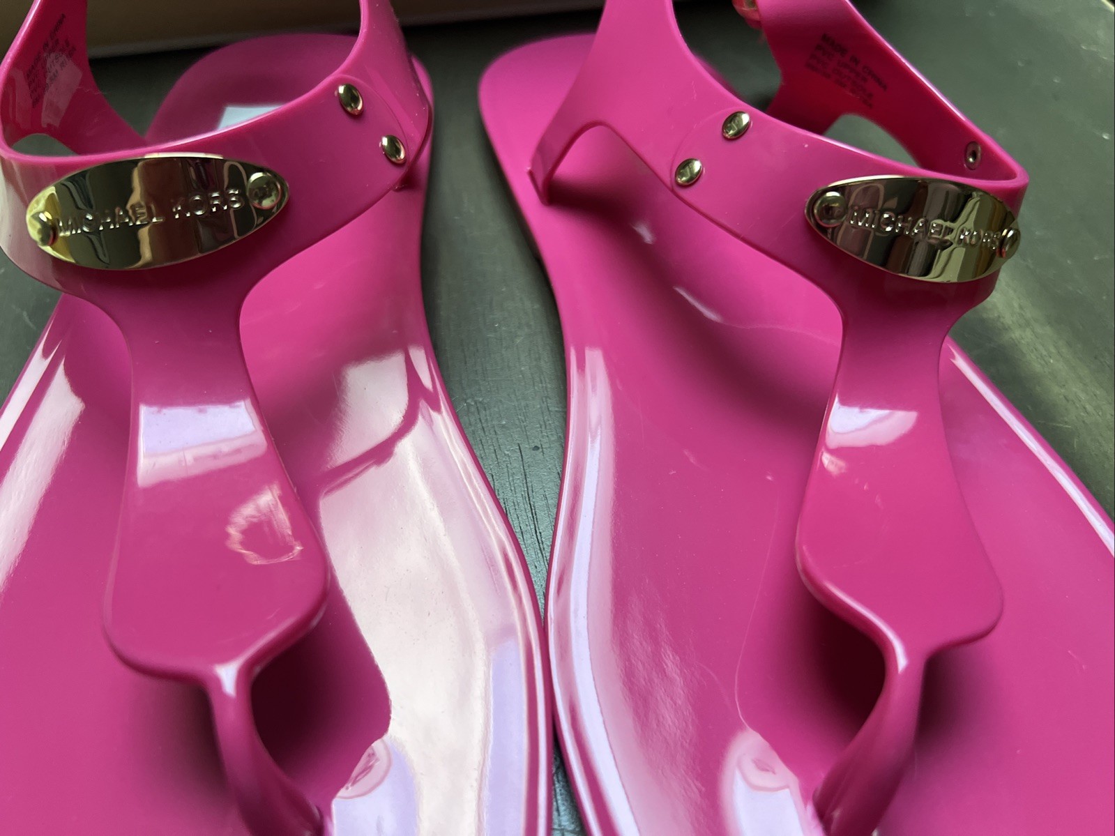 NEW MICHAEL KORS JET SET MK JELLY PVC POOL PINK THONG SIZE 8 M, 38 M