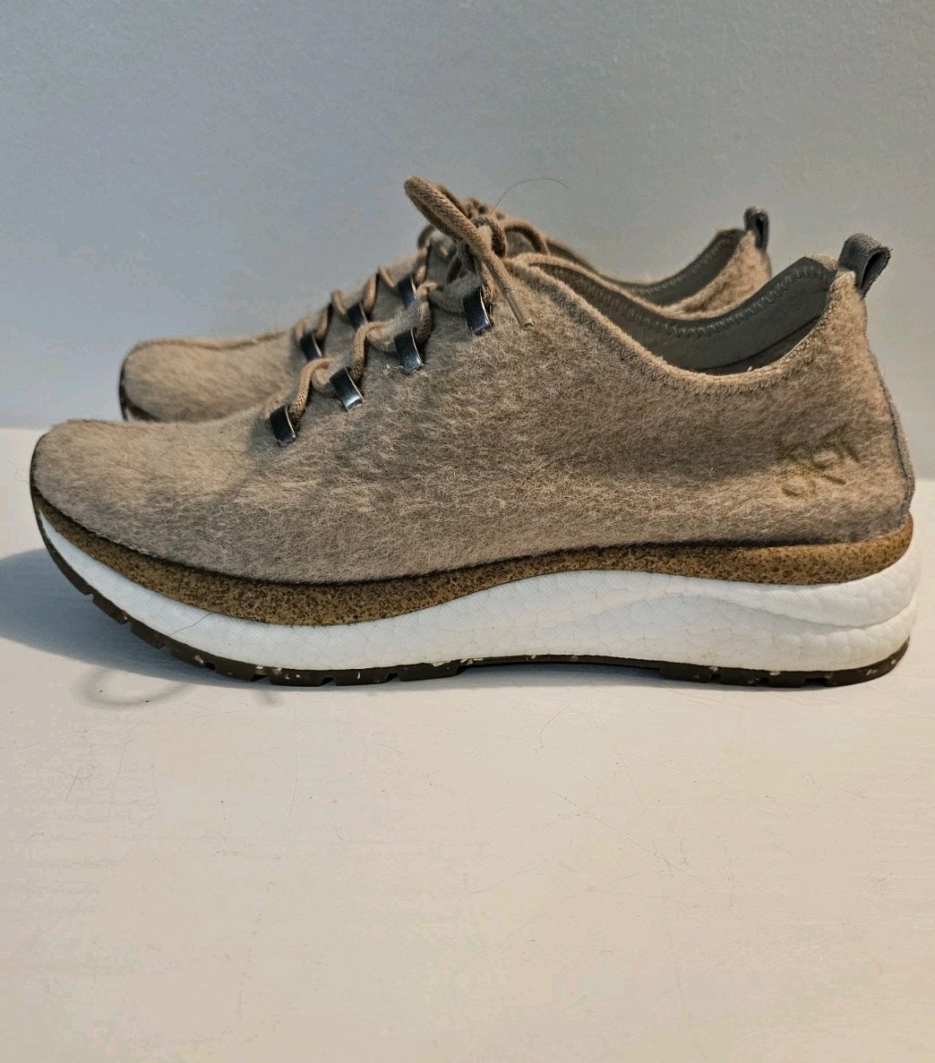 OTBT Courier Women’s Wool/Alpaca Blend Tan Lace-Up Sneakers Size:8M