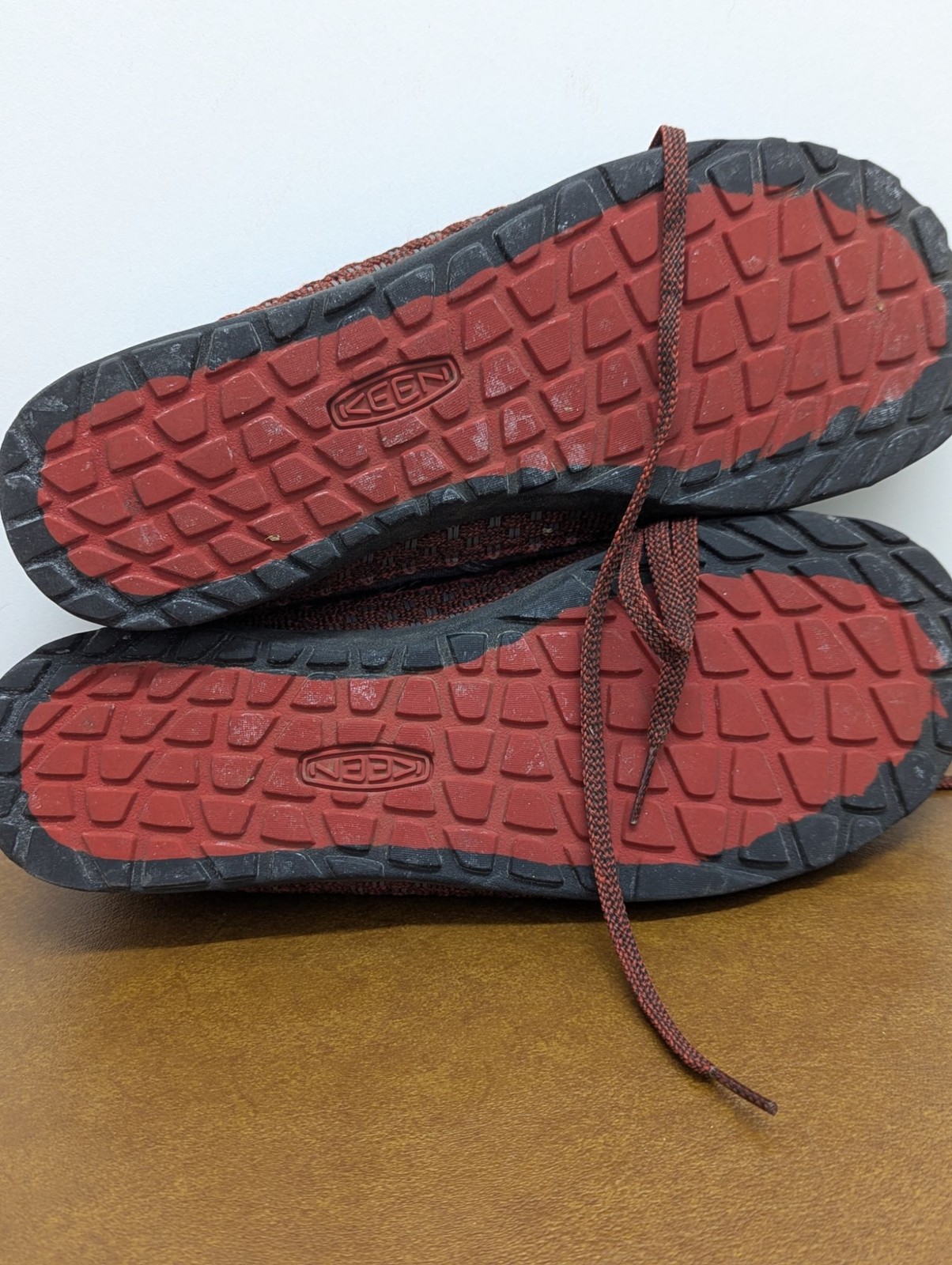 Keen Harvest Sample Shoes Size 9 US Red & Gray Casual Eco-Friendly Design