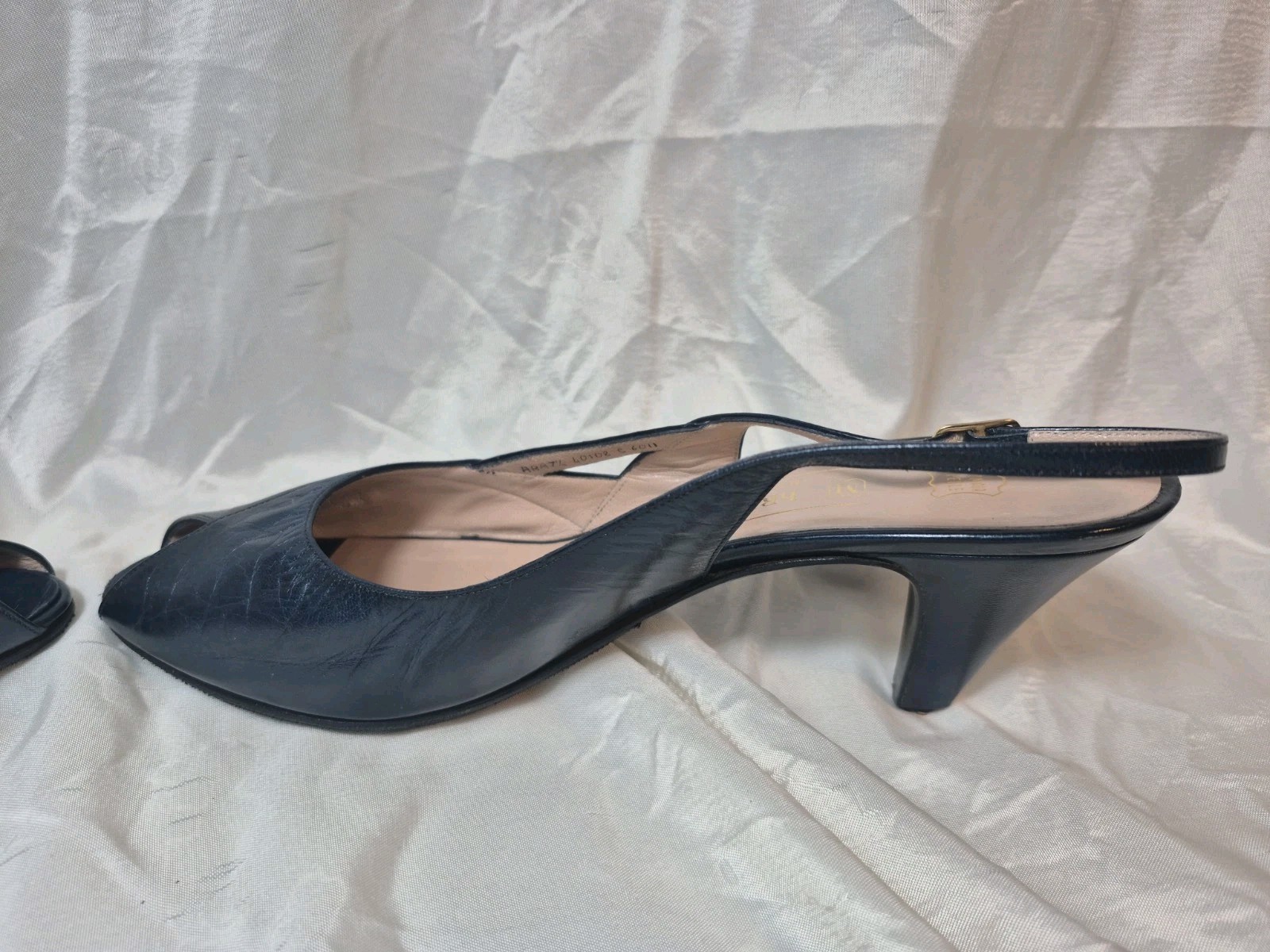 EUC Bruno Magli Peep Toe Sling Back Heels Navy Textured Leather Size 7.5aaa