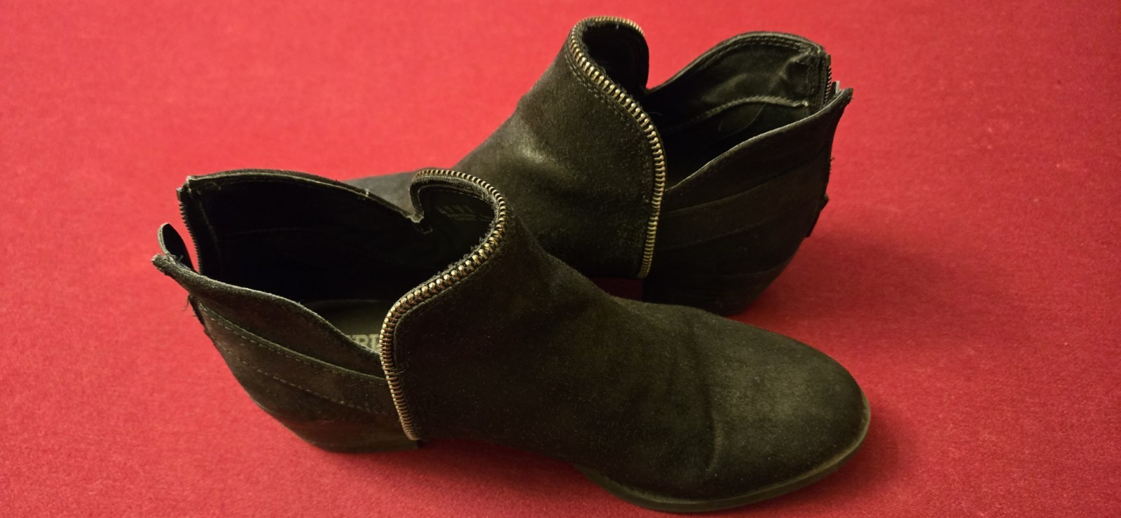 Carlos by Carlos Santana Cayenne Black Ankle Bootie Fabric Zip Wedge US 8