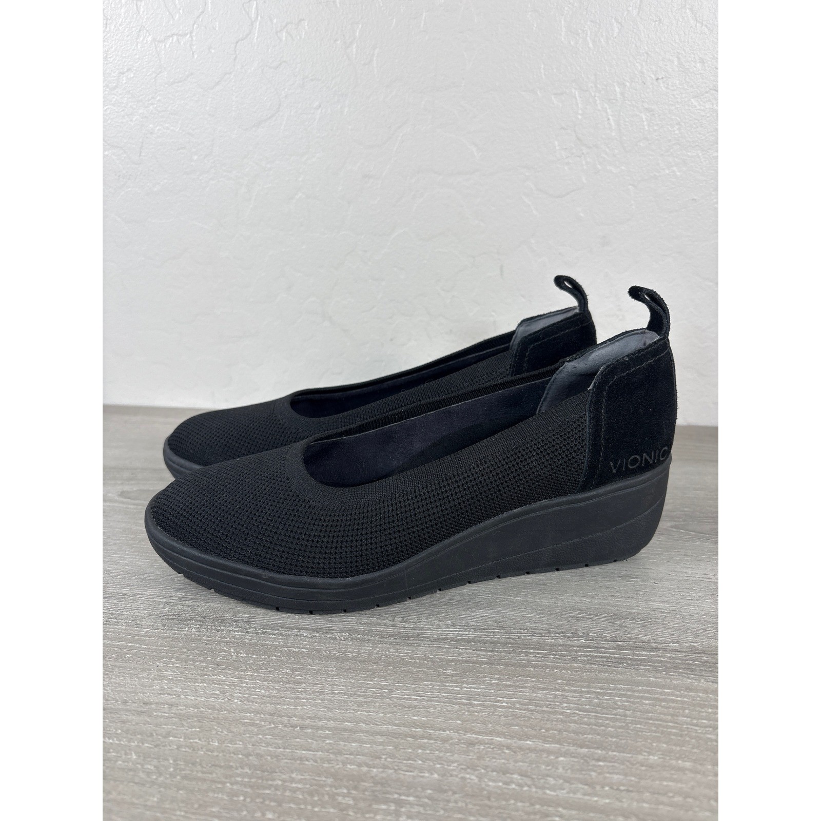 Vionic Jacey Knit Black Fabric Upper Slip-On Wedge Casual Comfort Shoes Sz 7.5
