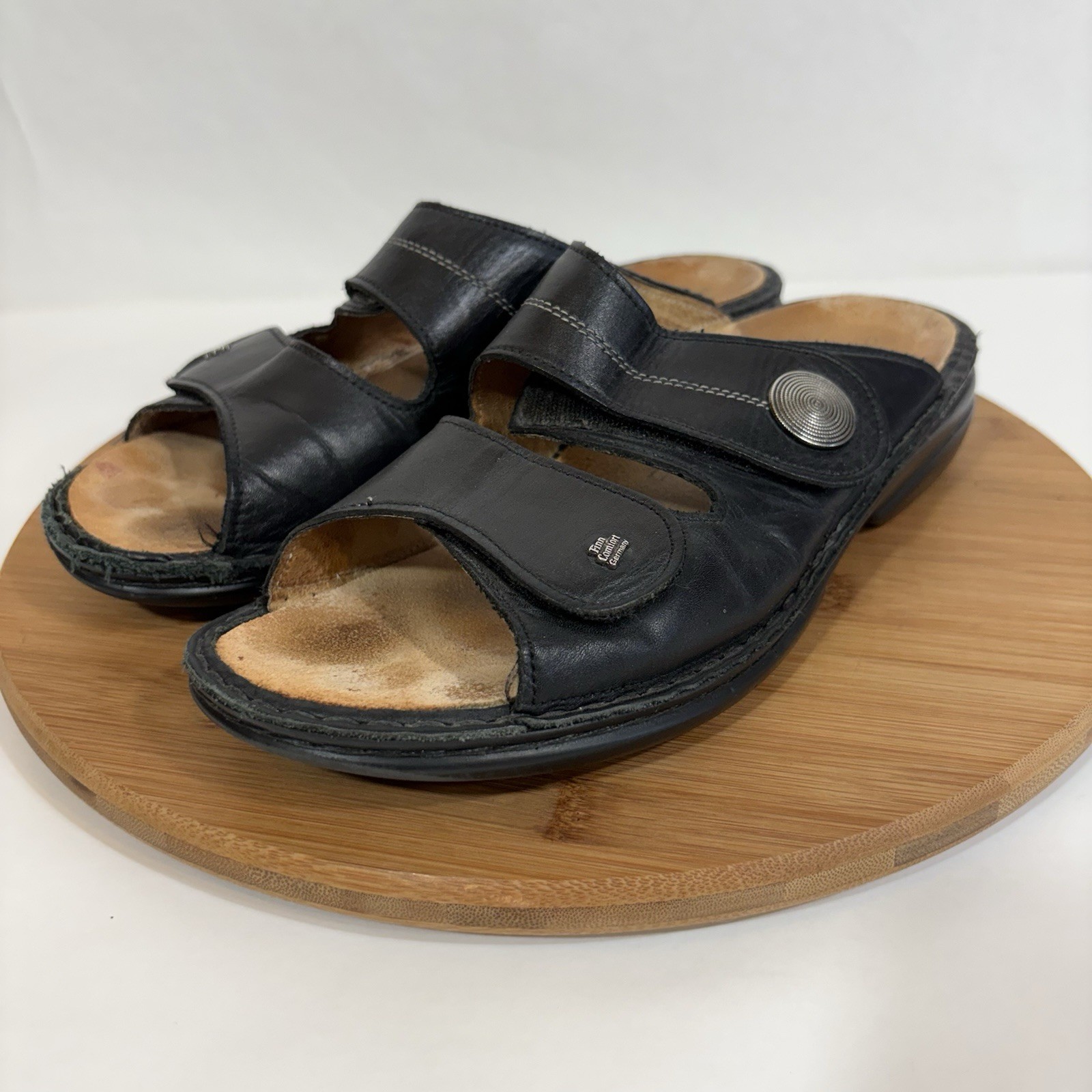 Finn Comfort Sansibar Sandal Medallion Womens Size EU 40D / US 8.5 Black Leather