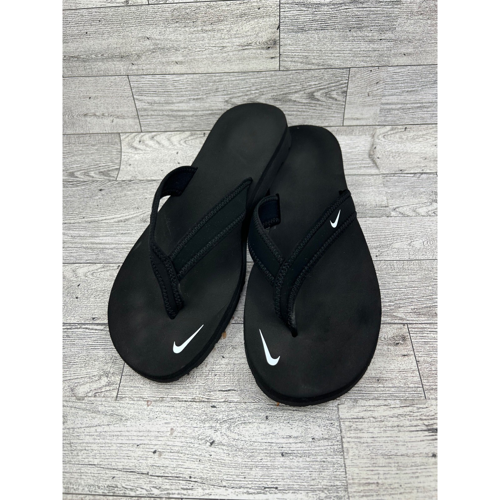 Nike On Deck Womens Flip Flops Black White 314870-011 Size 7 Sandals Thong Shoes