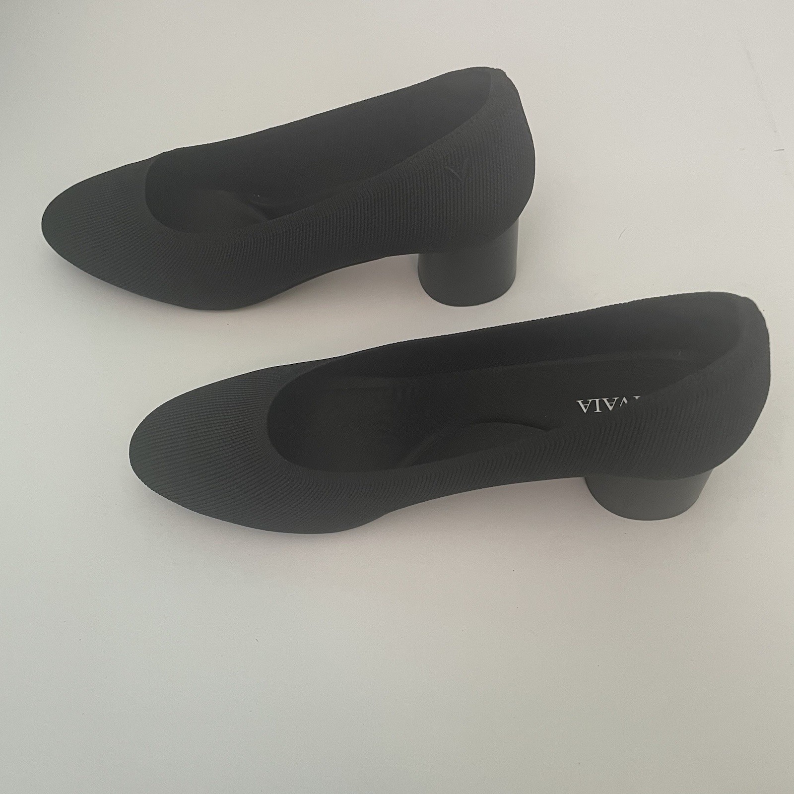 Vivaia Melia Round Toe Heels Black Stretch Sz 40 Knit Pumps Recycled Materials