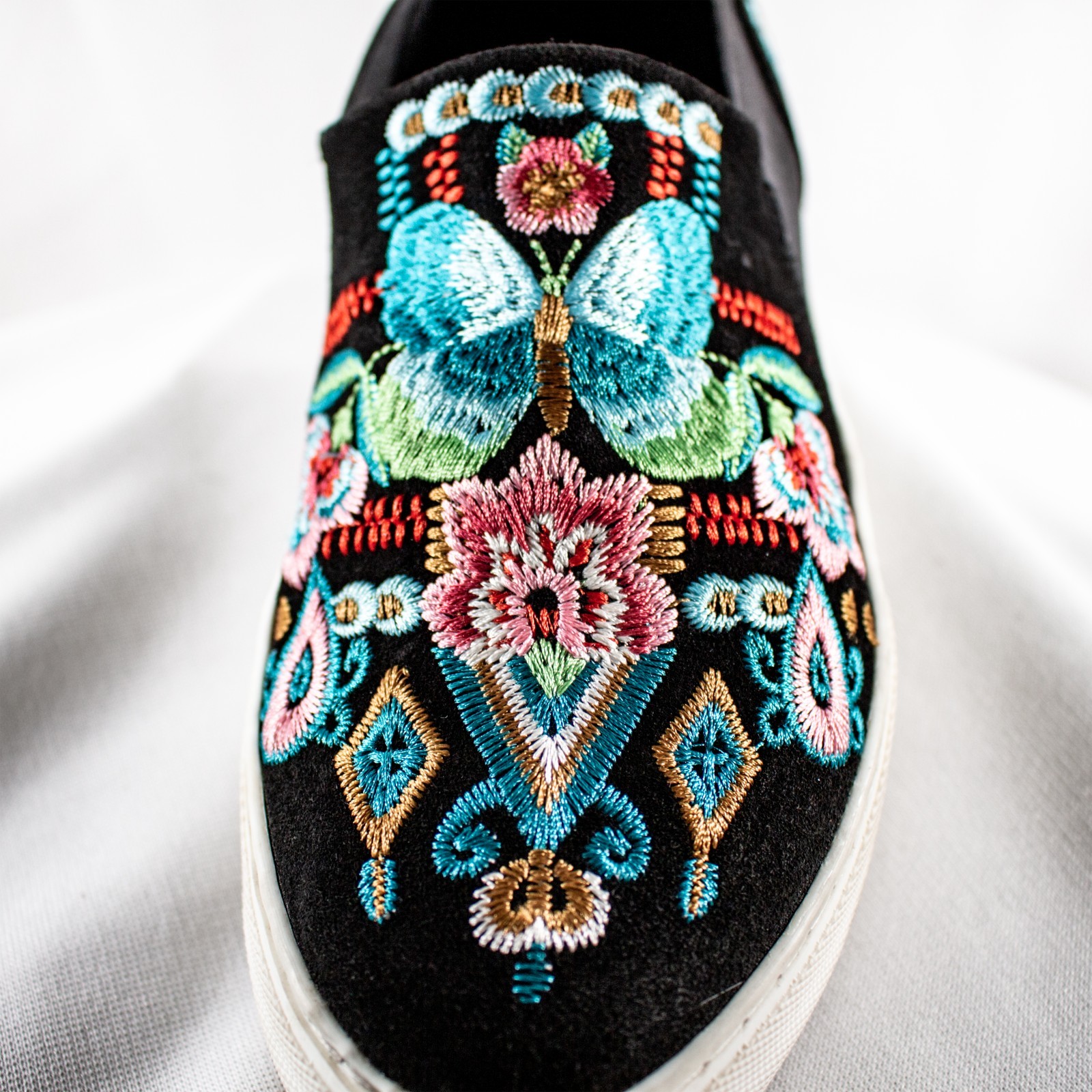 JOHNNY WAS Multicolor Floral Butterfly Embroidered Women Sneaker Shoes Size 8