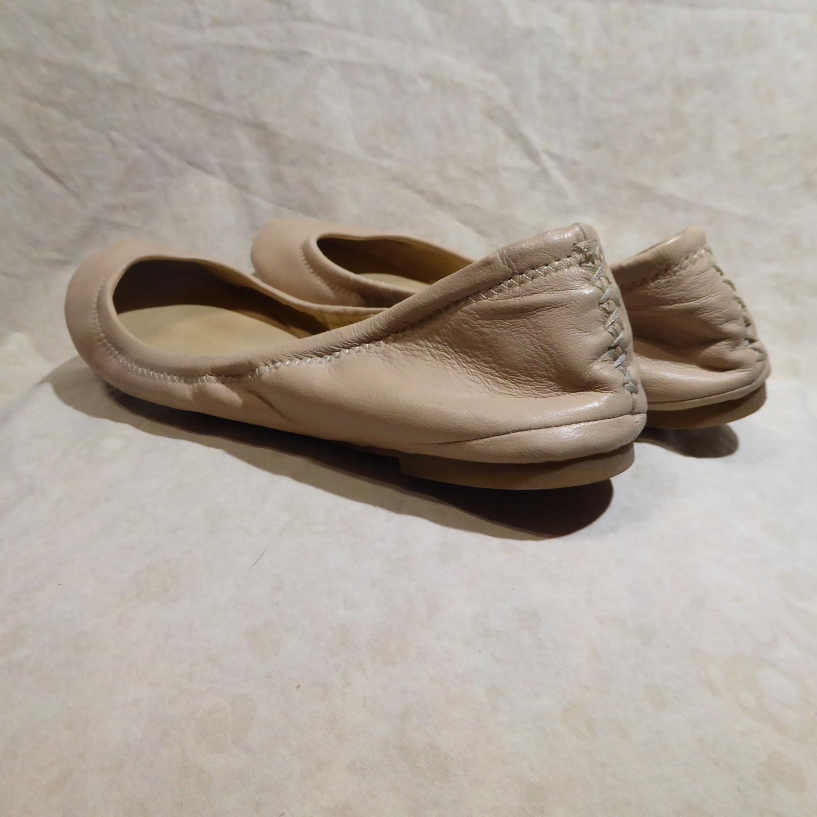 🩰 Lucky Brand Emmie Ballet Flats sz 9 M Nude Beige Leather; X Stitched Heels