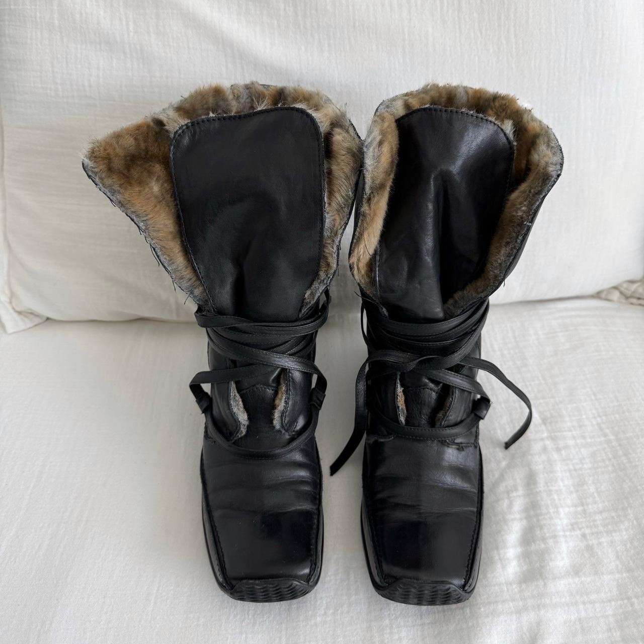 Russell & Bromley Black Leather Fur Lined Boots – US 7