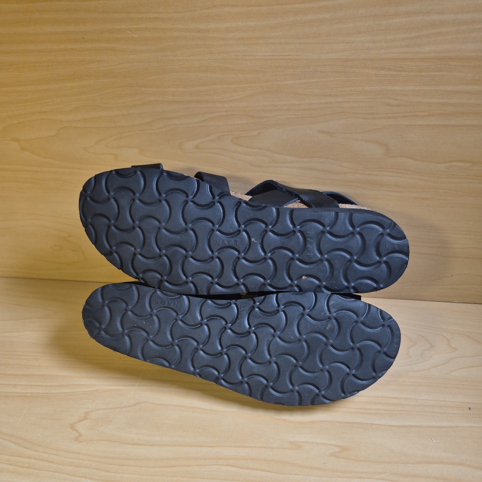 Naot Kayla Black Leather Strap Sandals SZ 36 or U.S SZ 5 5.5