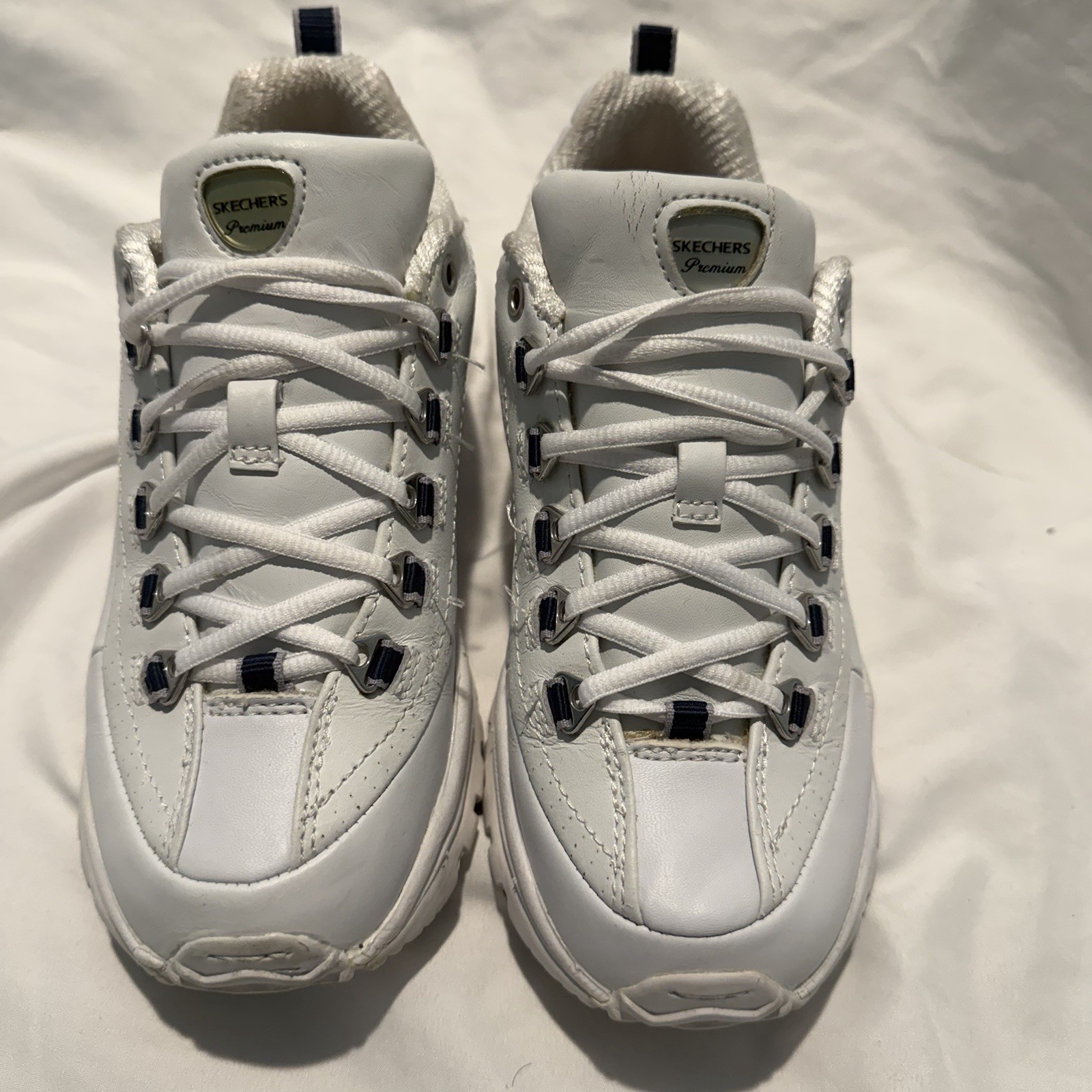 SKECHERS White Leather Lace Up Sneakers Logo Accent Low Top