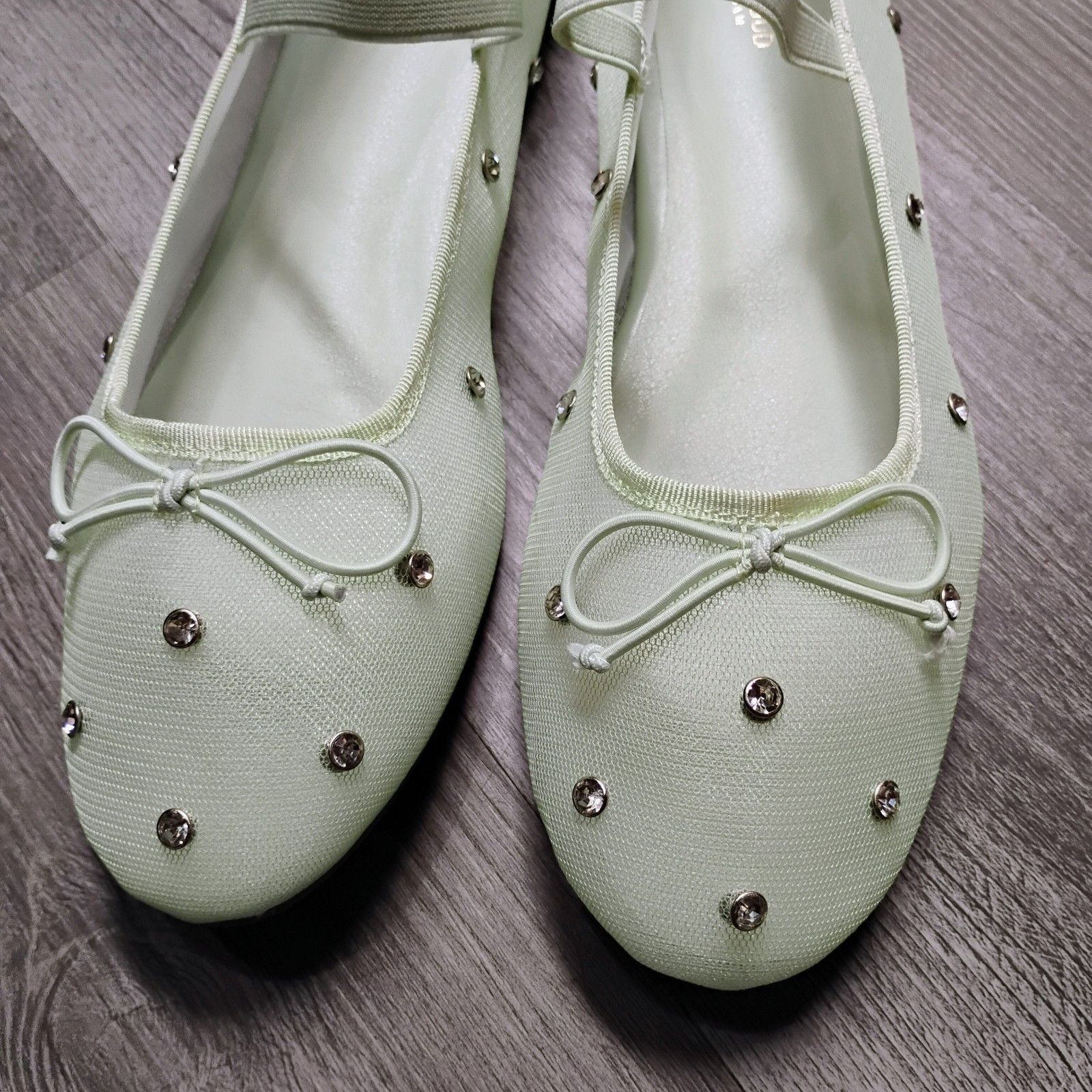 Project Cloud Amity Women’s Size 11 Ballet Style Flat Mint Green Memory Foam