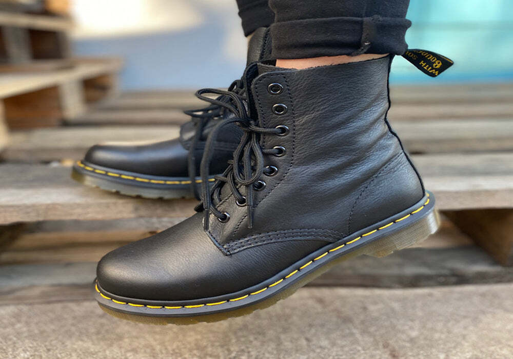 Womens Dr Martens 1460 Pascal Virginia Leather Fashion Lace Up Boots – ModeShoes