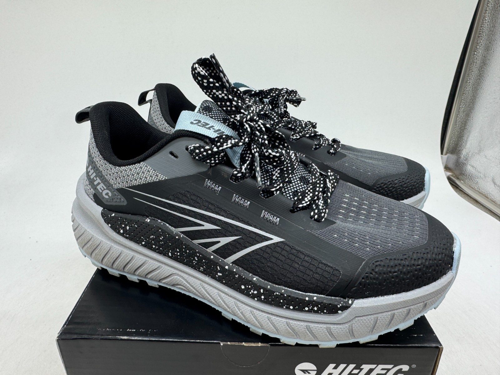 Hi-Tec Sneakers Women’s Black Breathable Waterproof Trail Hiking Shoes – 6