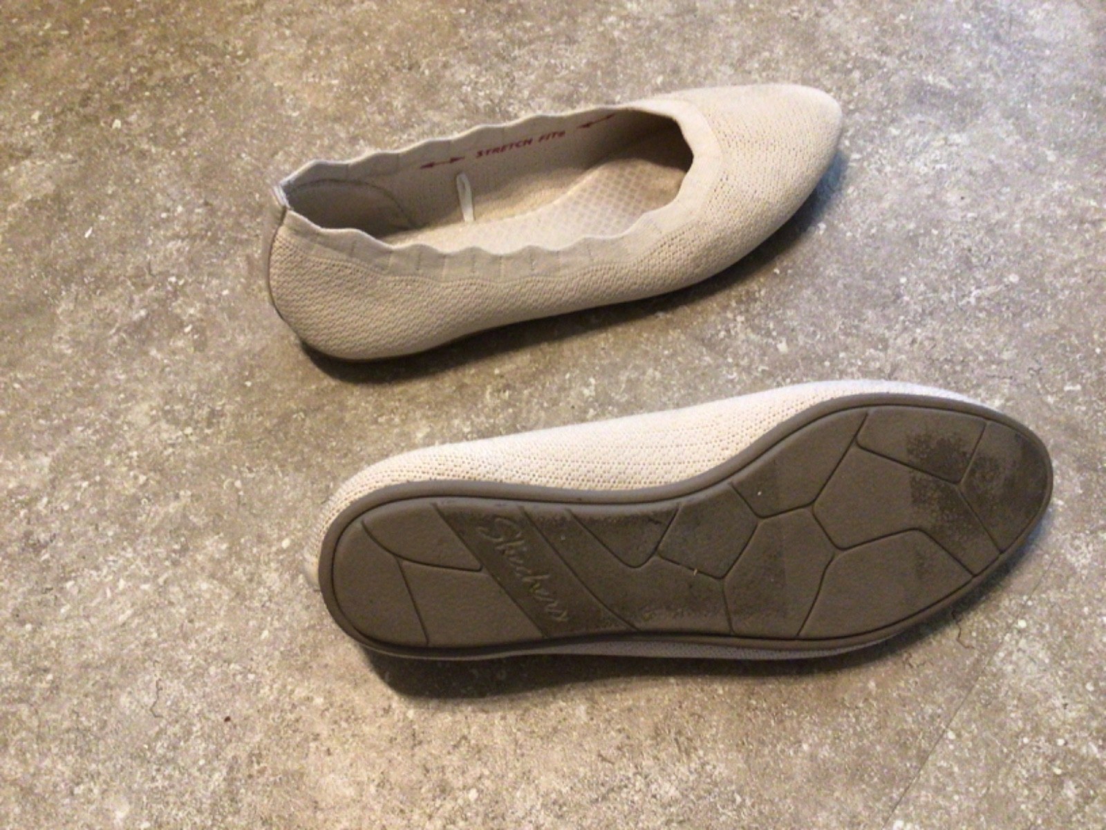 Skechers Women’s Woven Knit Flats stretch fit Air Cool Memory Natural color. 8.5