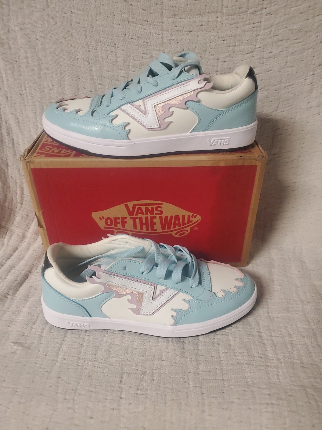 New VANS Footwear Cc FLM Men 5. Women 6.5 Flame Light Blue Skate Shoes