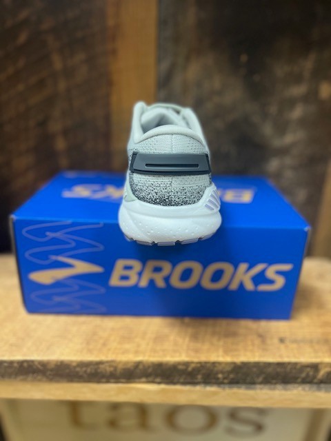 NIB 120414-080 Brooks Ariel GTS 24 Women’s Motion Control Mercury Ebony Lavender