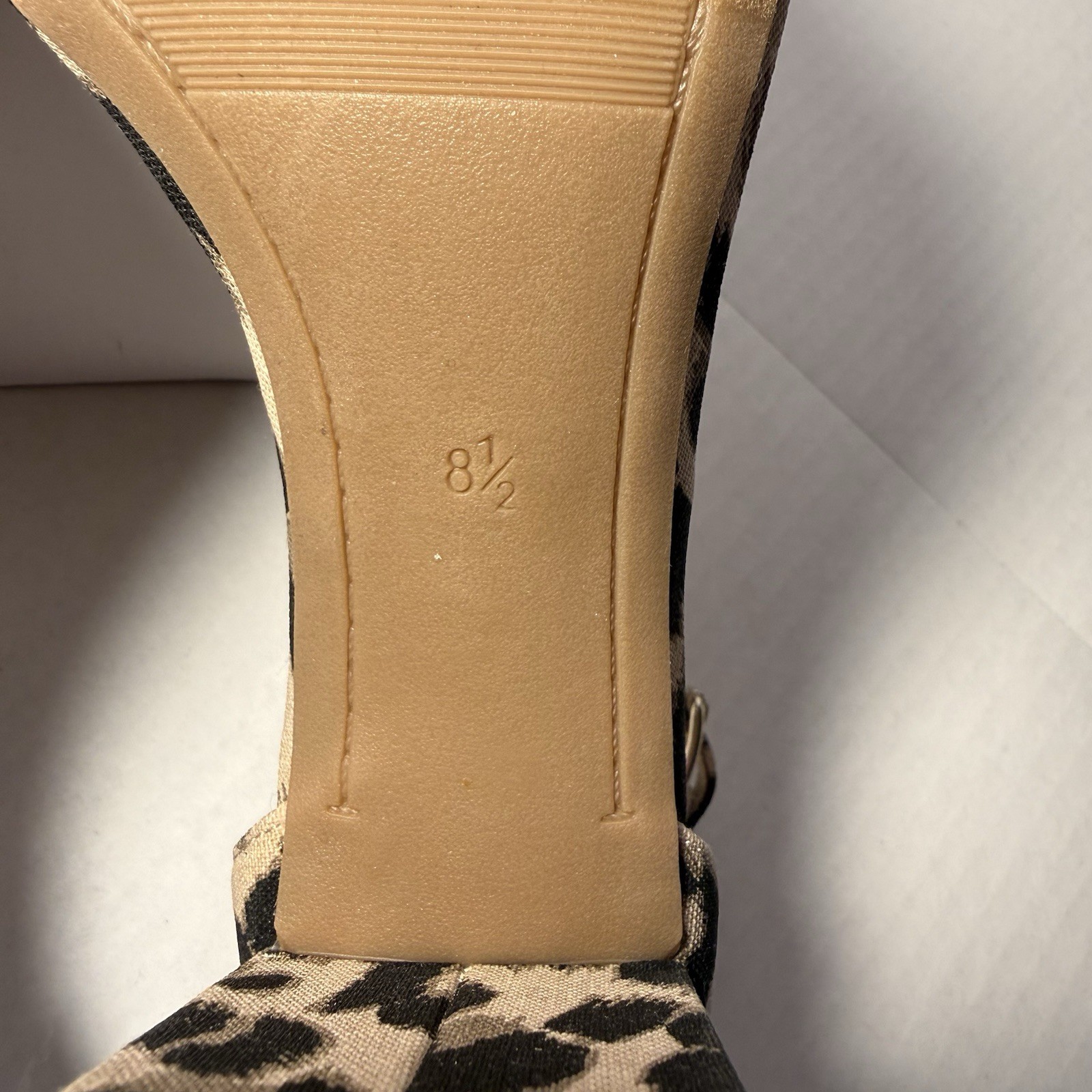 Women’s Sz 8.5 Leopard Block Heel Strappy Sandals party cocktail