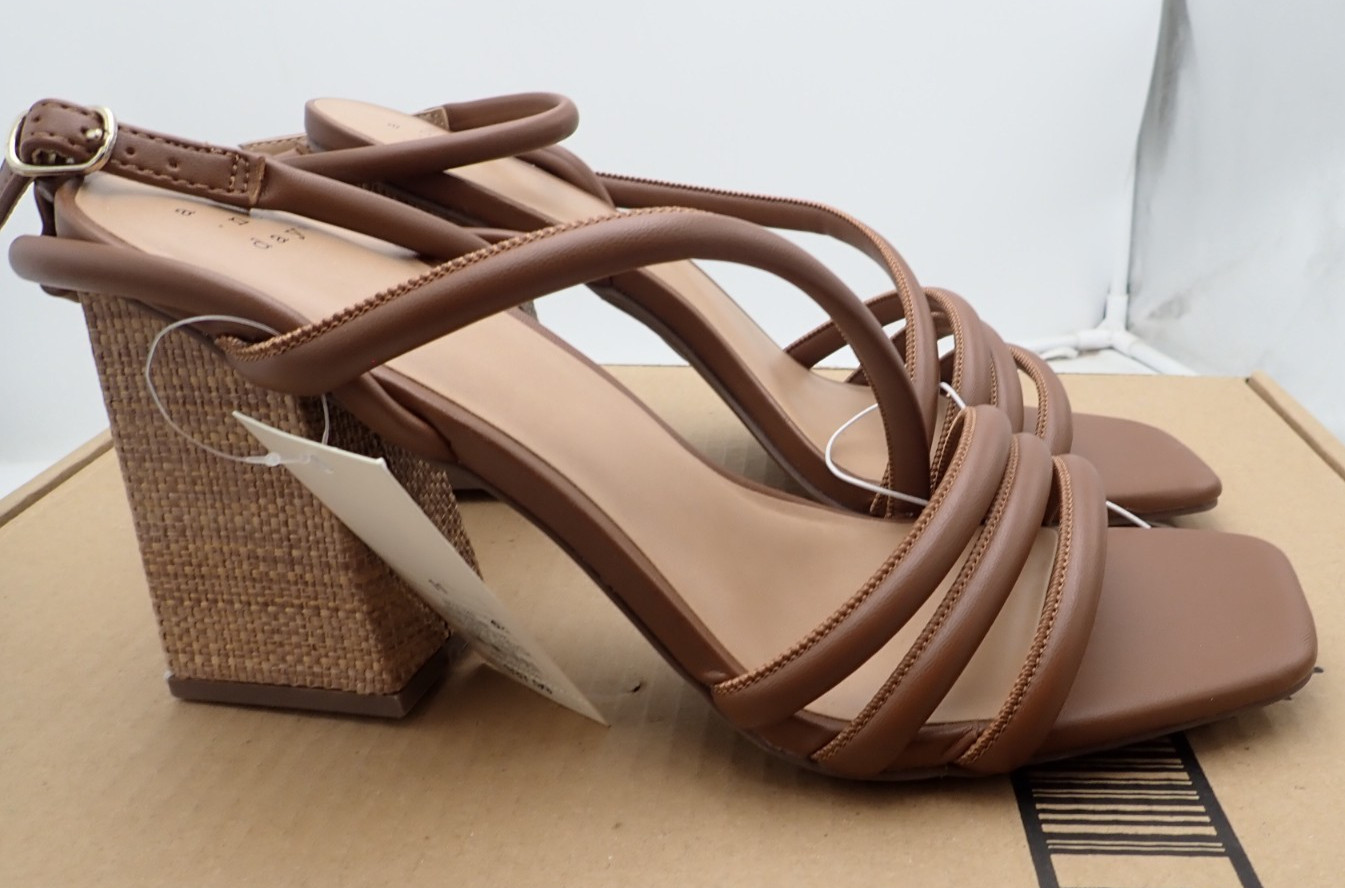 A New Day Katana Brown Block Heeled Sandals Sizes 8, 10, & 11 NEW!