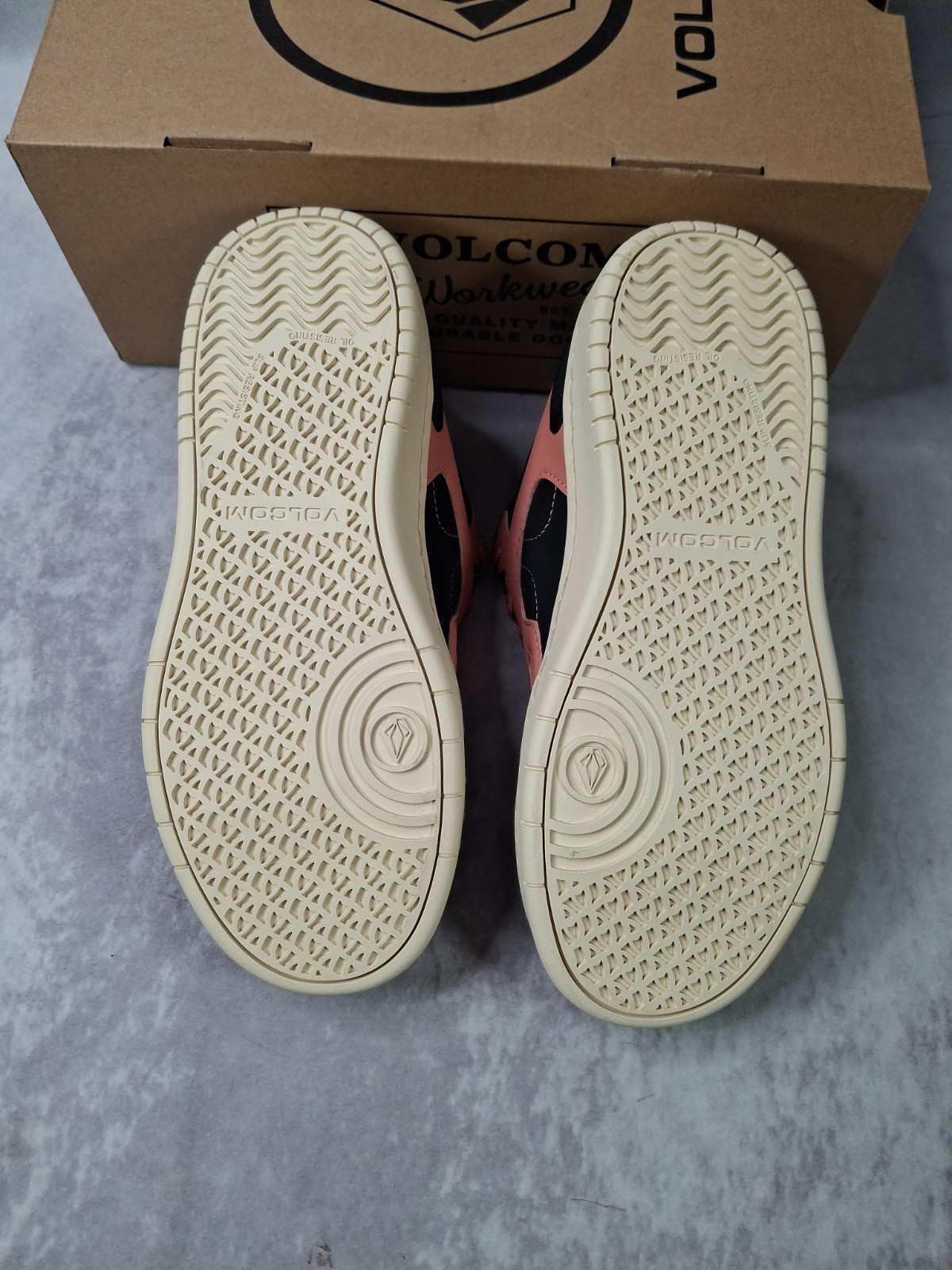 VOLCOM VITALS WOMEN’S SKATE INSPIRED WORK SHOE BOOTS VM30617F Size 5.5 M