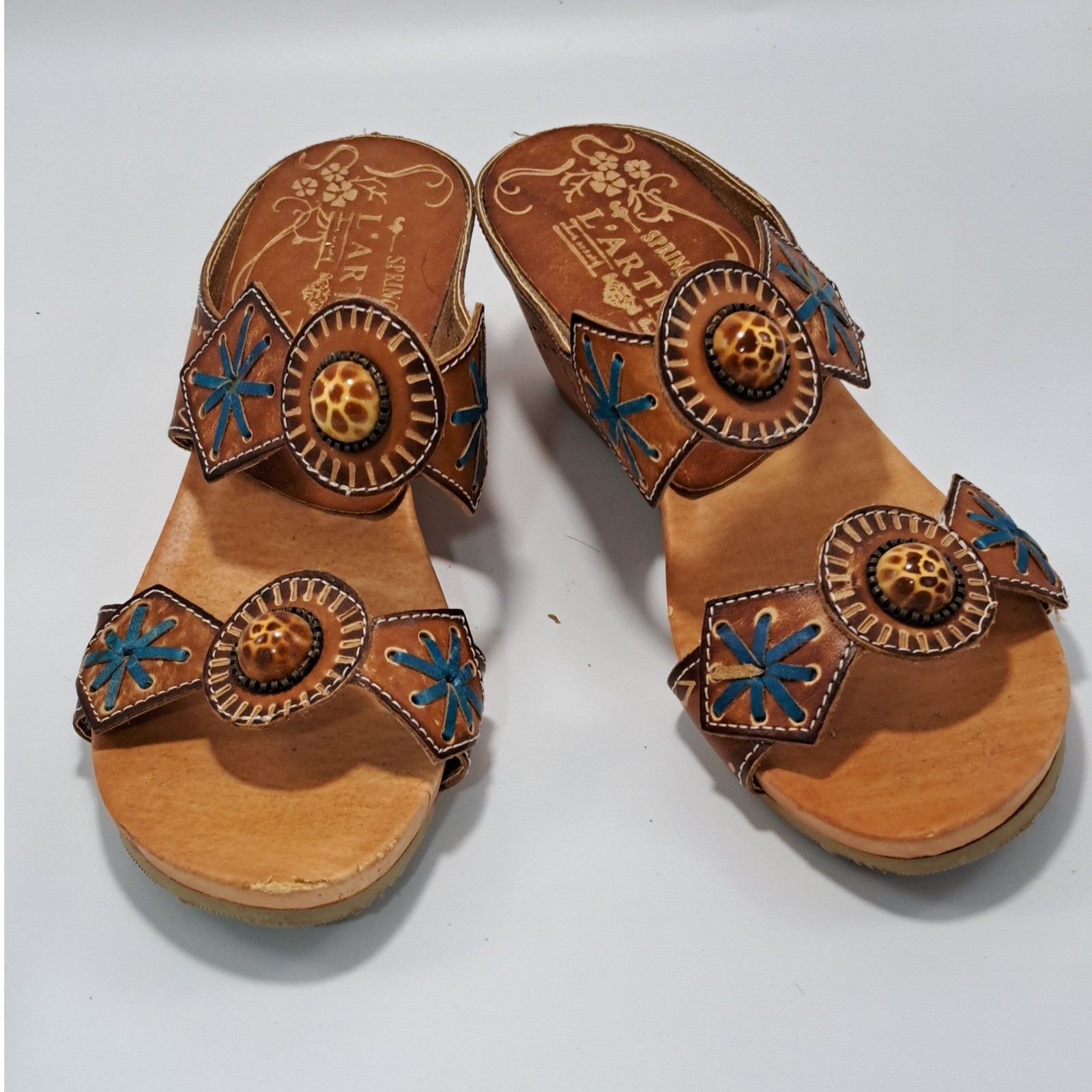 L’Artiste Spring Step Sesame Tan Leather Wedge Sandals Blue Embroidery Womens 36