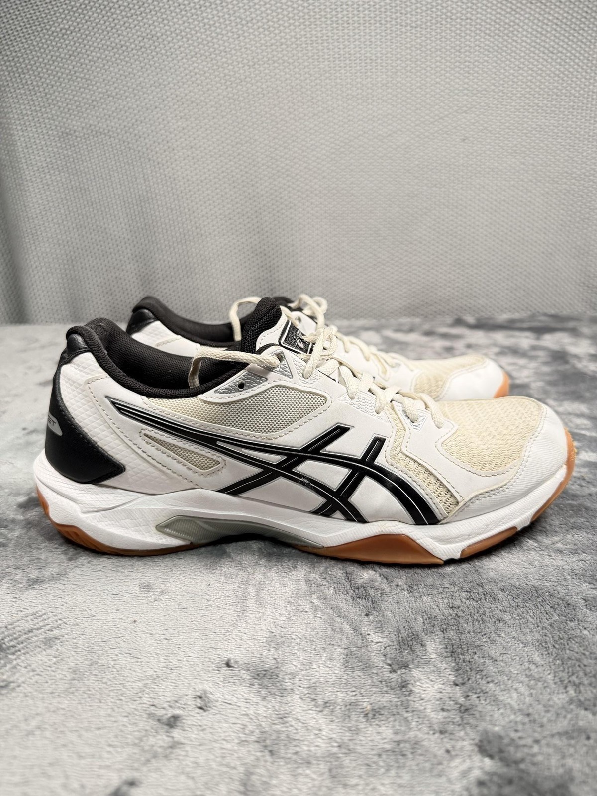 ASICS GEL-Rocket Shoes Womens Size 9.5 White Court Volleyball Sneakers 1072A056
