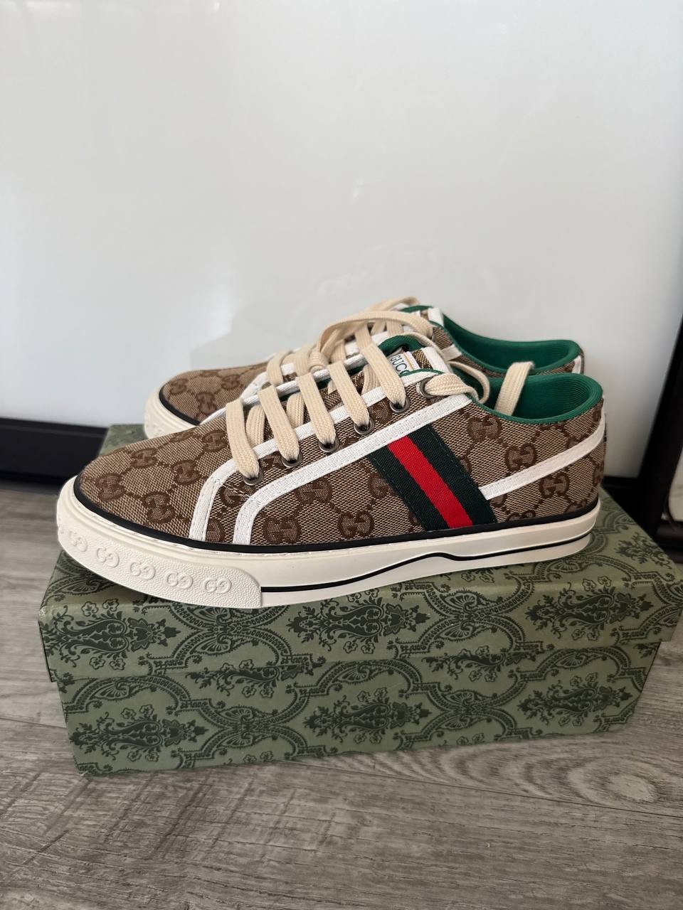 Gucci GG Canvas Low Top Sneakers Beige Monogram Web Stripe Shoes EU 40 US Women