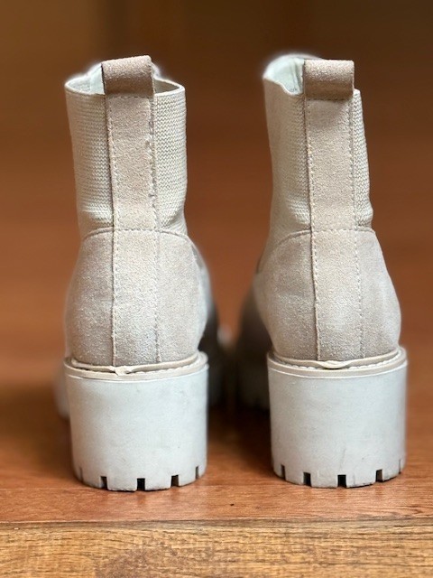 Dolce Vita Booties | Tan Suede | Pull Up | Rubber Platform Sole | Size 7