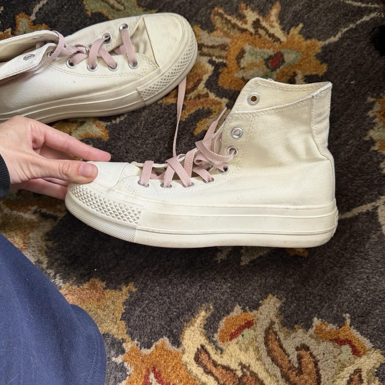 RED AND WHITE VALENTINES CONVERSE SNEAKERS WITH PINK LACES AND HEART PATCH