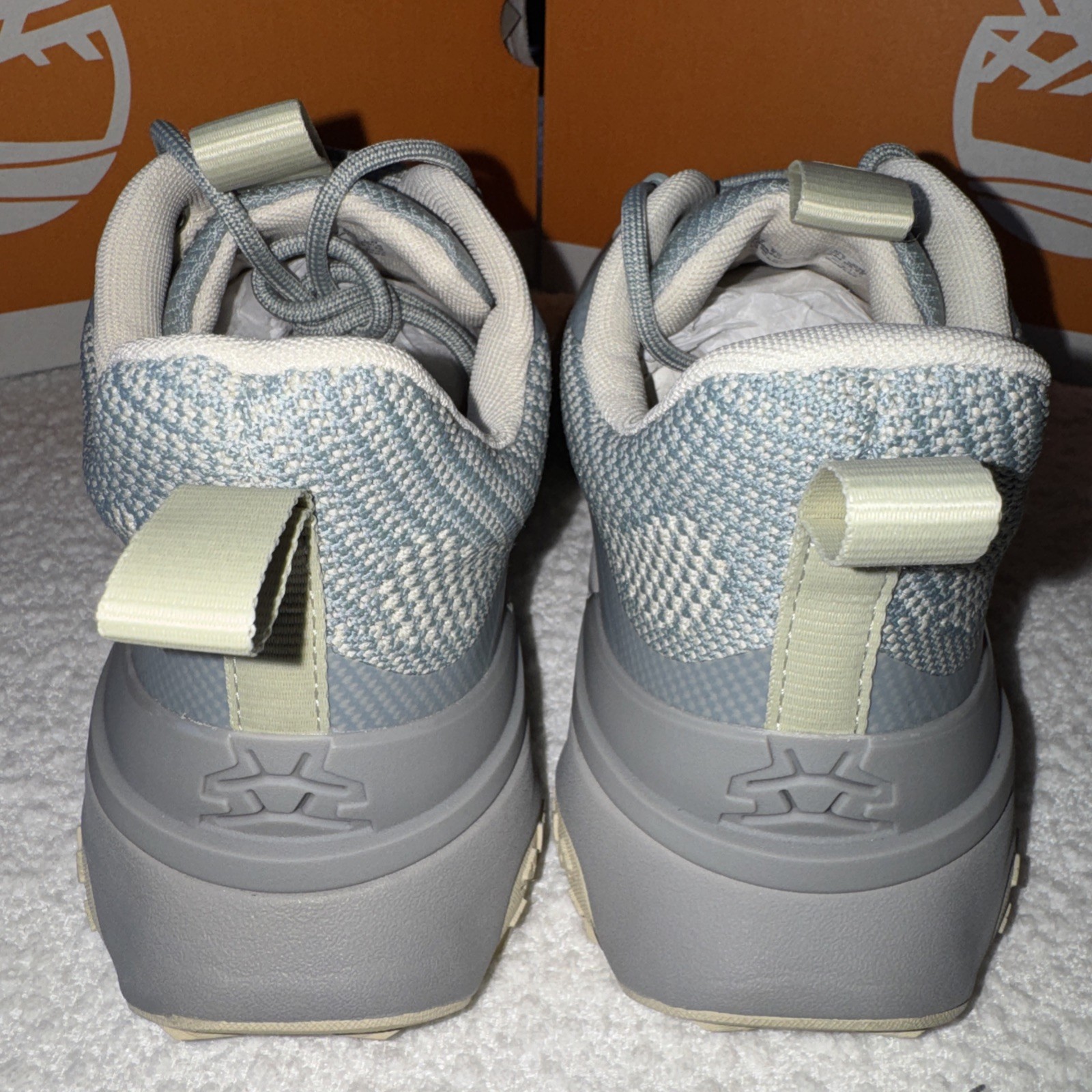 W Timberland Motion Access Low Lace Up Sneakers Light Blue Knit Size 8.5