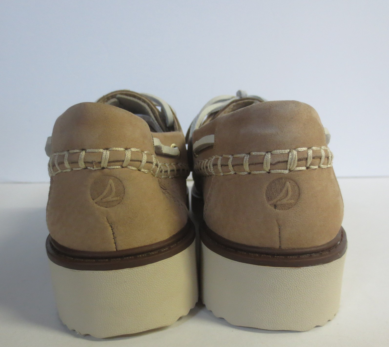 SPERRY WELLS WOMEN’S BOAT SHOES – TAN – US 5