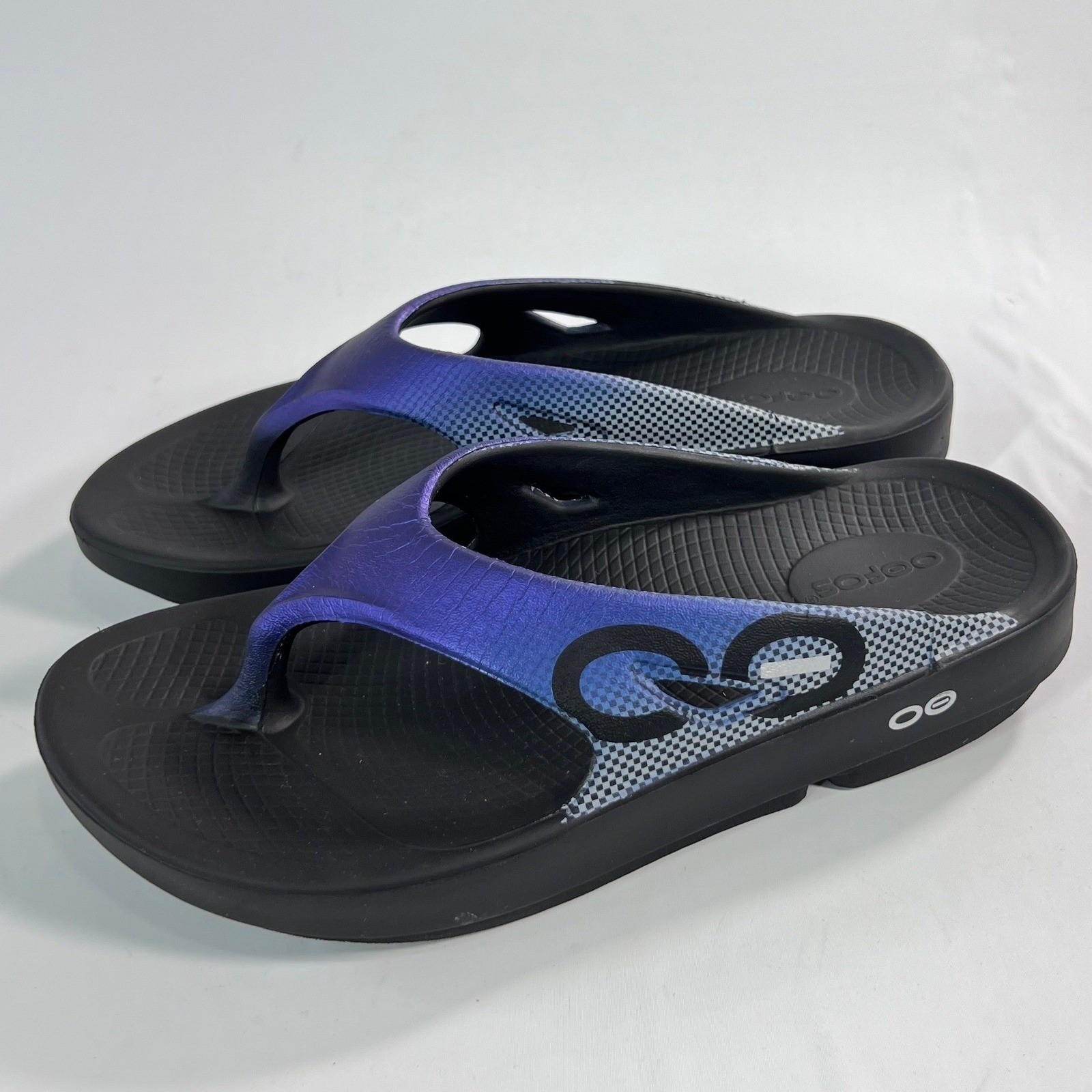 OOFOS OOriginal Sport Graphic Thong Mismatched Sizing Left W9/M7 Right W8/M6 P