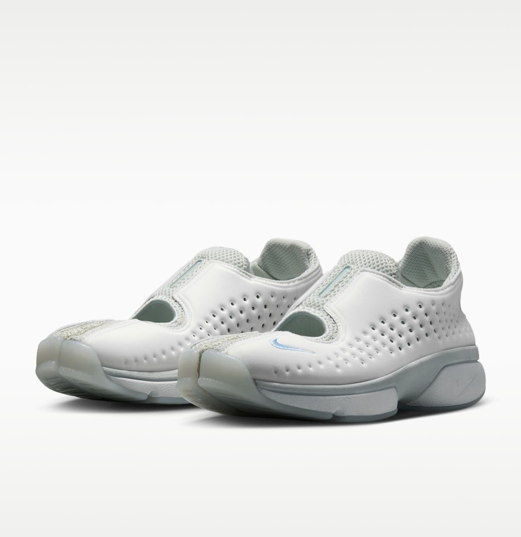 NIKE Women’s Rift 2 IQ8006-100 Summit White Swan Light Silver Ice Blue