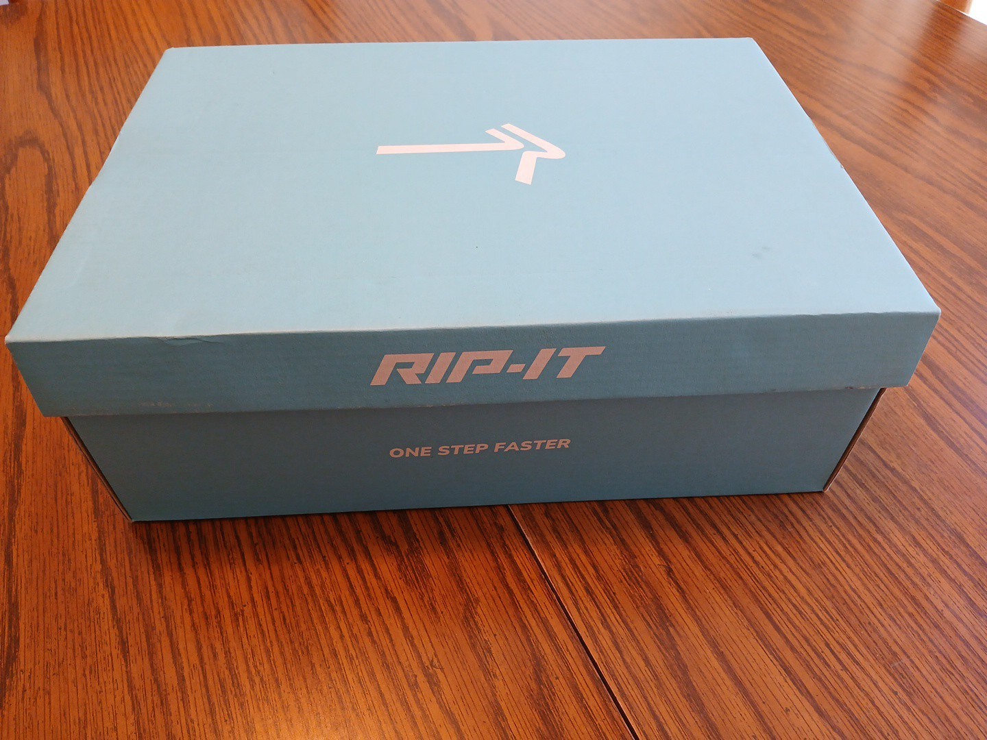 Rip It – New in Box Ringor Pro Turf Softball Shoes Ladies Womens Size 10