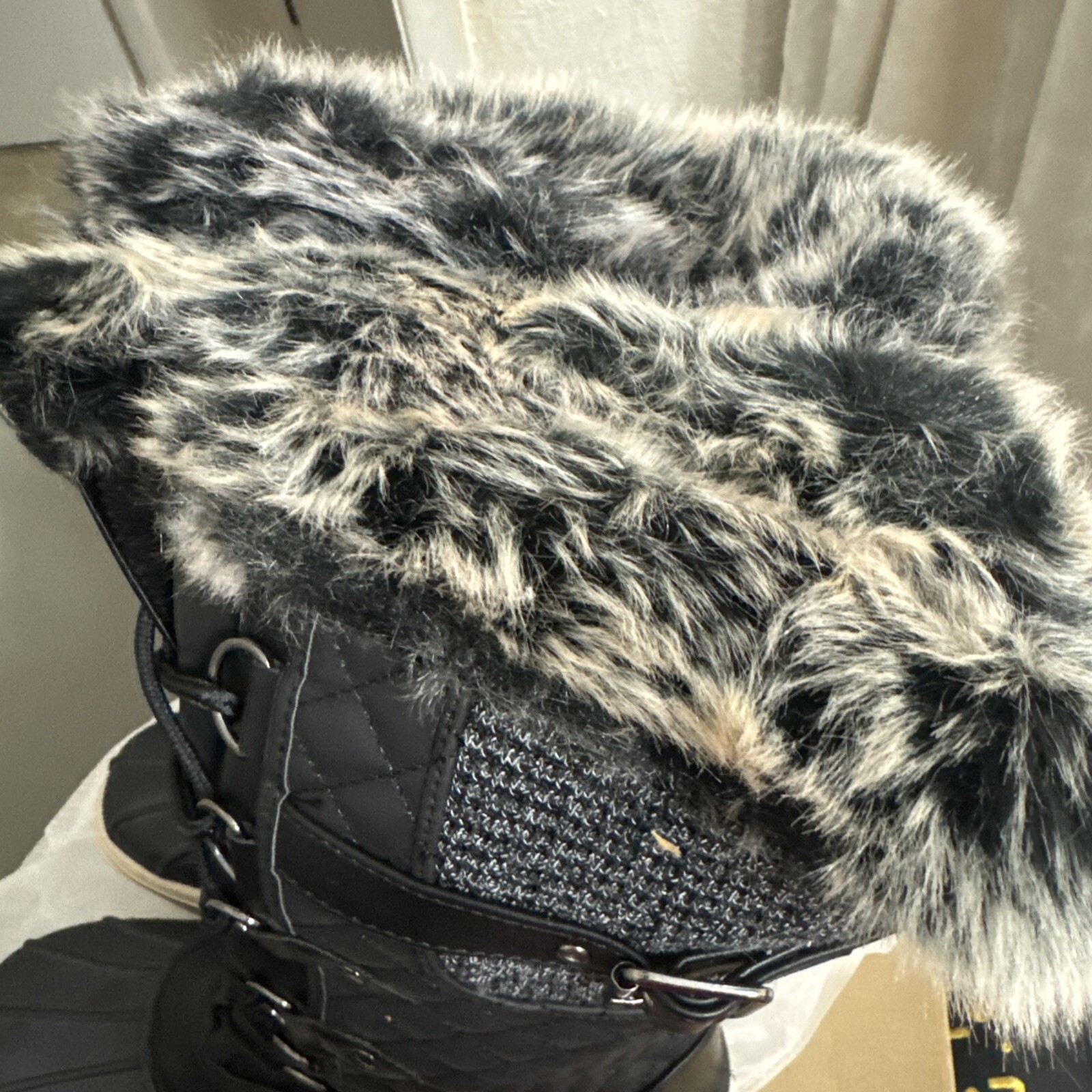VEPOSE Lace Up Women’s Boots Sz 11 Waterproof Snow Fur Style-CJY975 15”