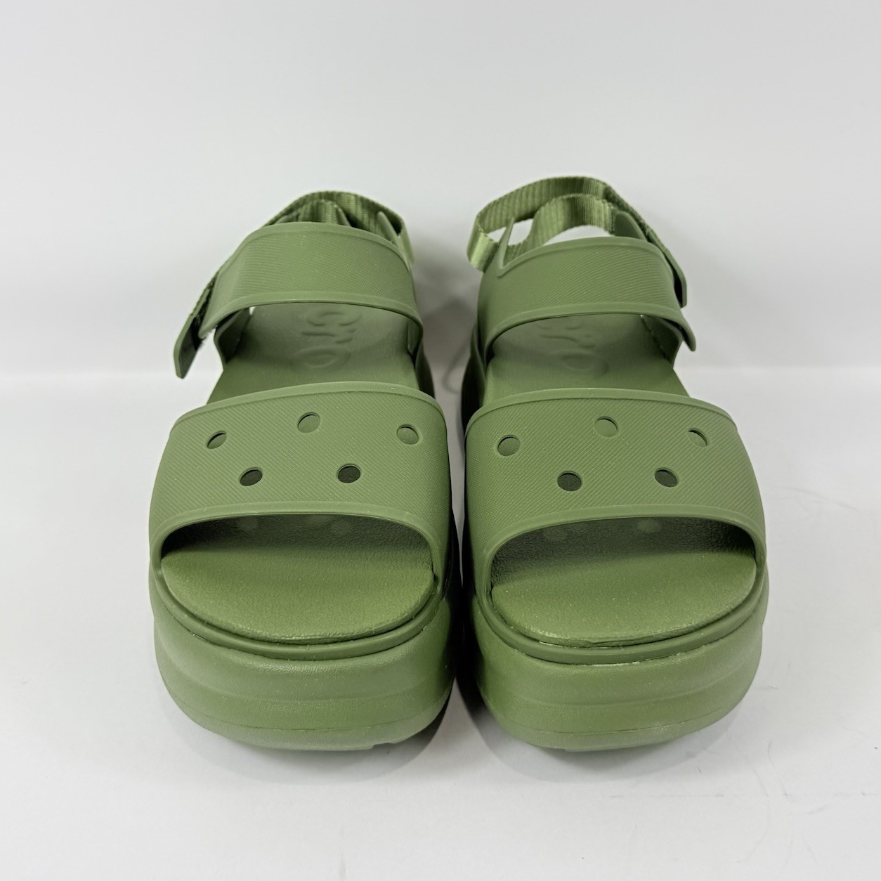 Crocs Soho Y Strap Sandal 211755 Army Green Women’s Size 11 Excellent MINT