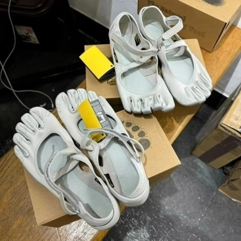 Five Fingers Shoes Minimalist Training Sneakers Barefoot Fitness V-Soul Women