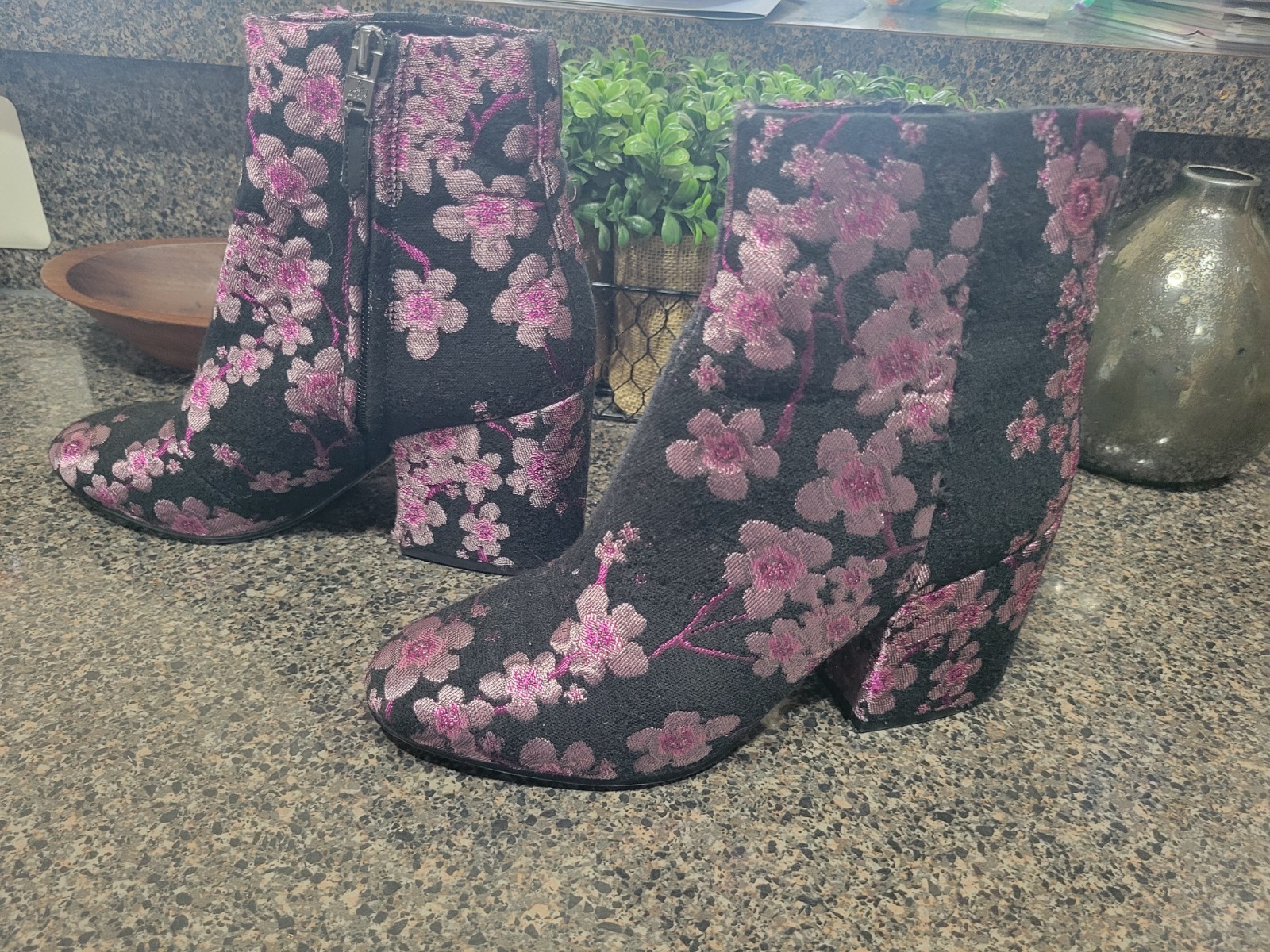 Sam Edelman Women’s Taye Pink Black Cherry Blossom Ankle Bootie Shoes Size 7