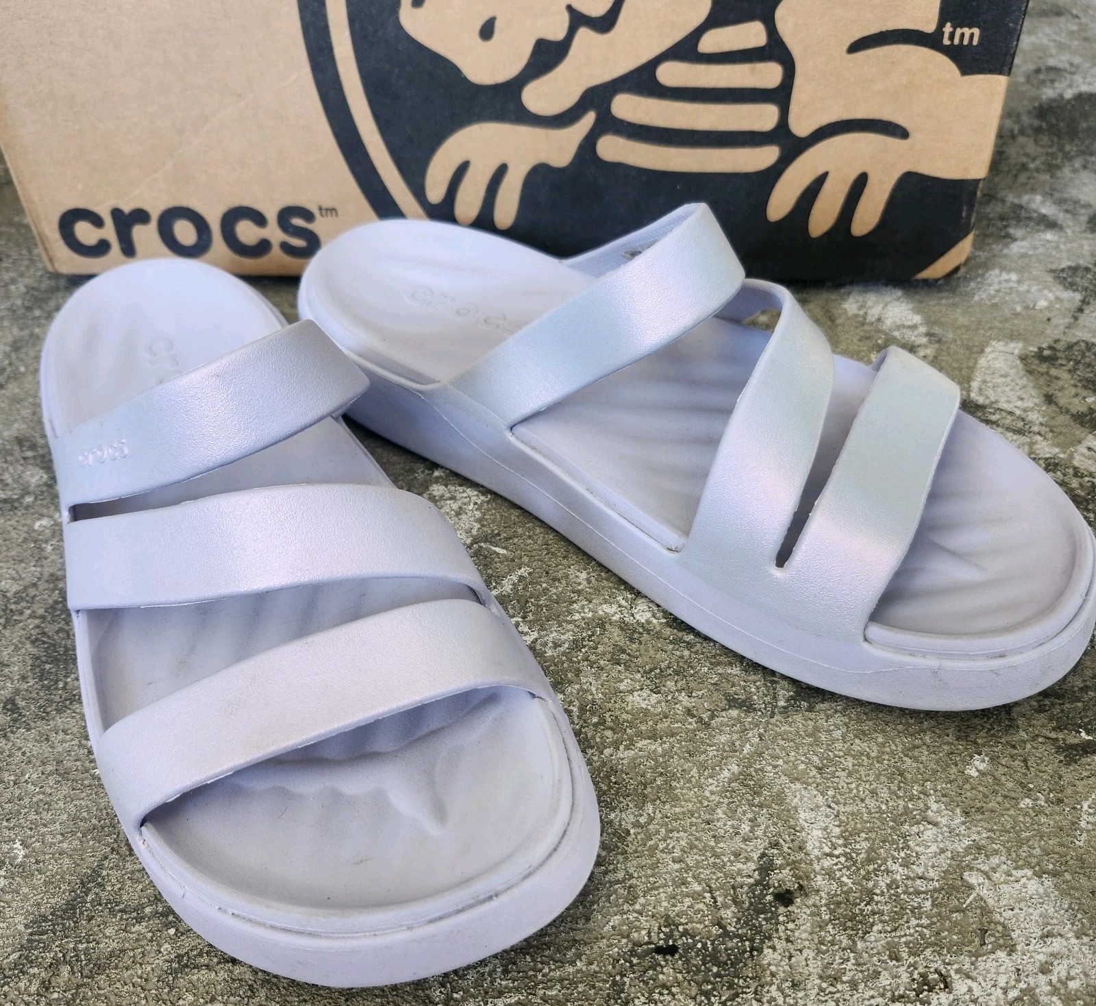 Crocs Getaway Shimmer Strappy Wo’s Purple Moon Sz 8 Medium Nice